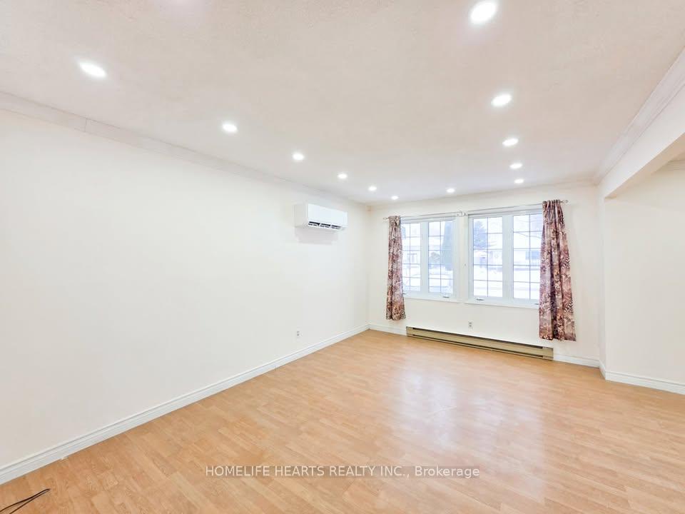 Photo 2 of 556 Capilano Crescent, Oshawa, Donevan — HOMEH