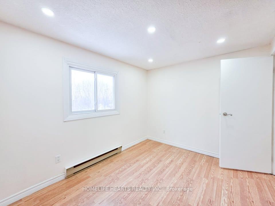 Photo 15 of 556 Capilano Crescent, Oshawa, Donevan — HOMEH