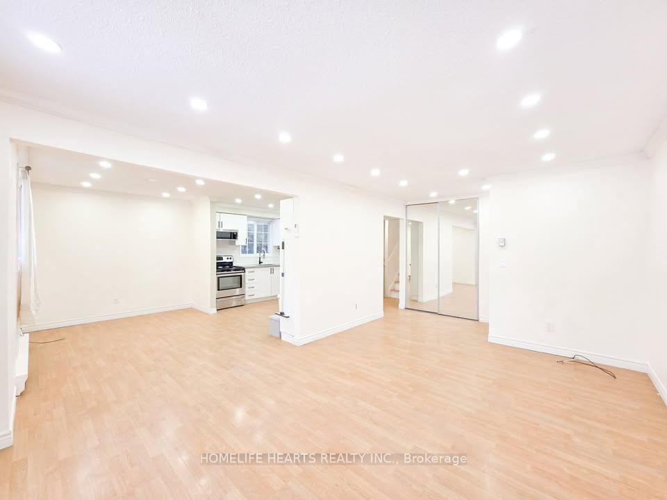Photo 16 of 556 Capilano Crescent, Oshawa, Donevan — HOMEH