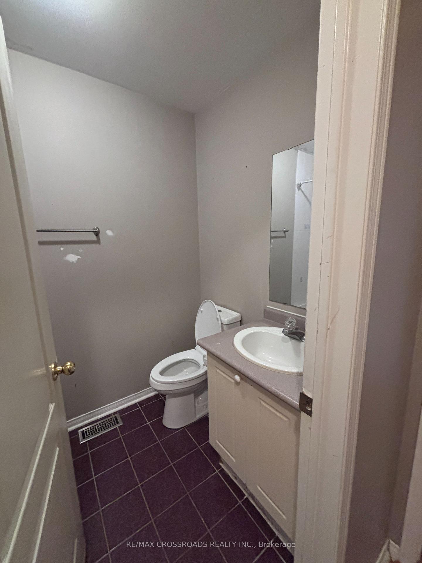 Photo 18 of 120 Bunchberry Way, Brampton, Sandringham-Wellington — HOMEH