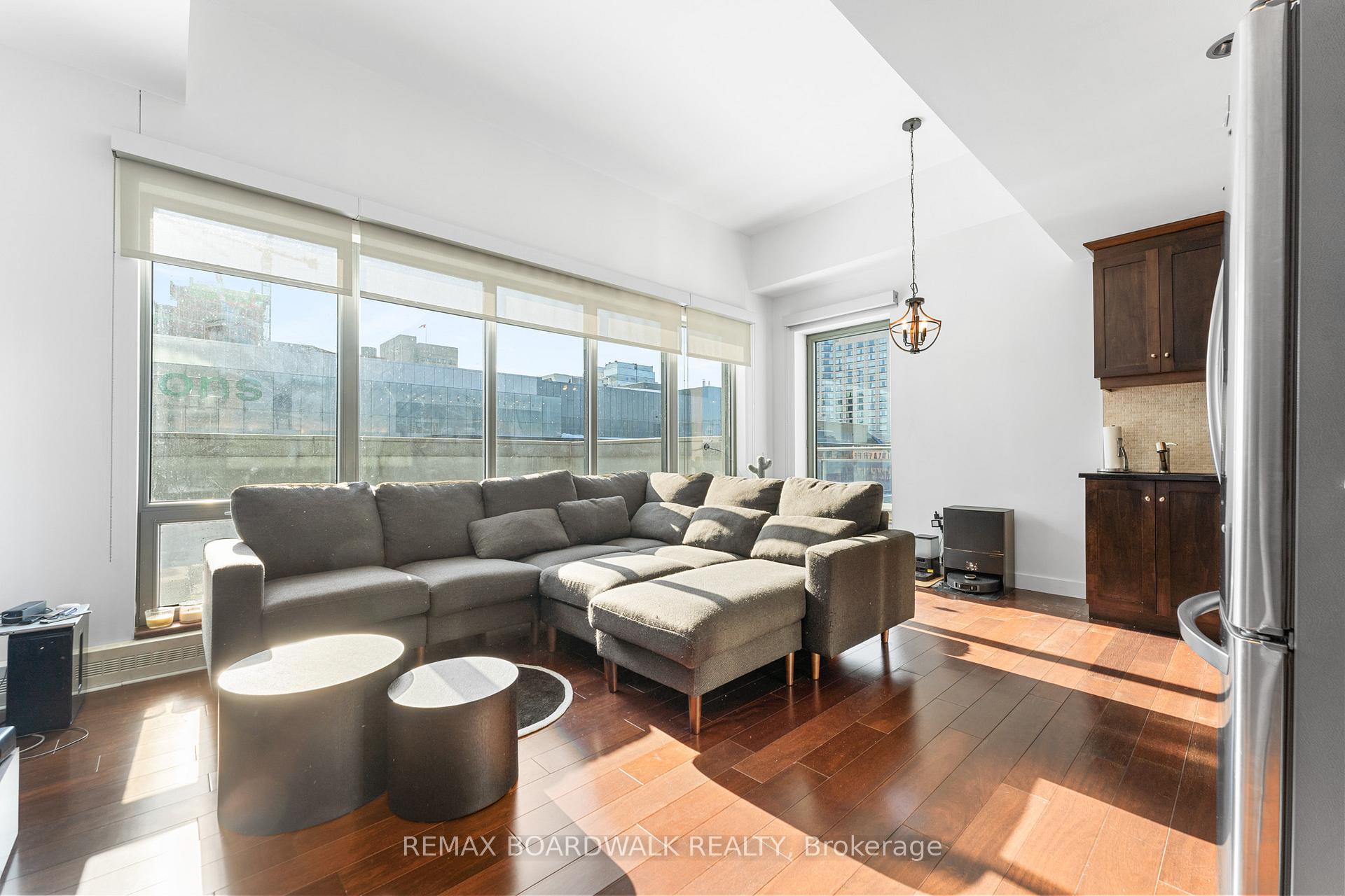 Photo 4 of Unit 401, 90 George Street, Ottawa, Lower Town/Byward Market — HOMEH