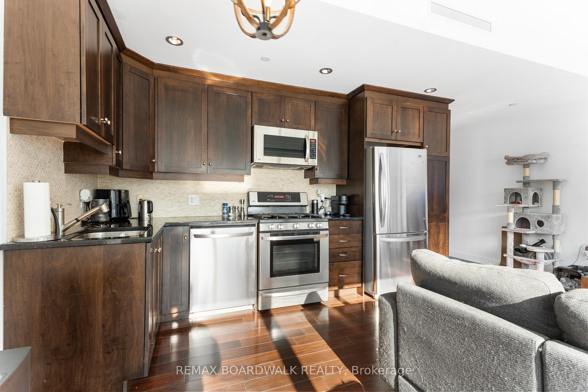 Photo 6 of Unit 401, 90 George Street, Ottawa, Lower Town/Byward Market — HOMEH
