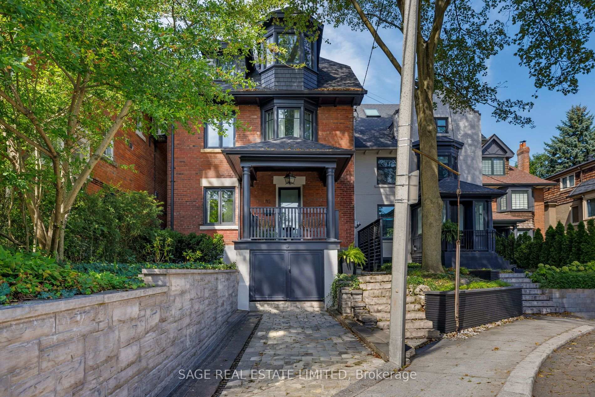 Photo 1 of 32 Edgewood Crescent, Toronto, Rosedale-Moore Park — HOMEH