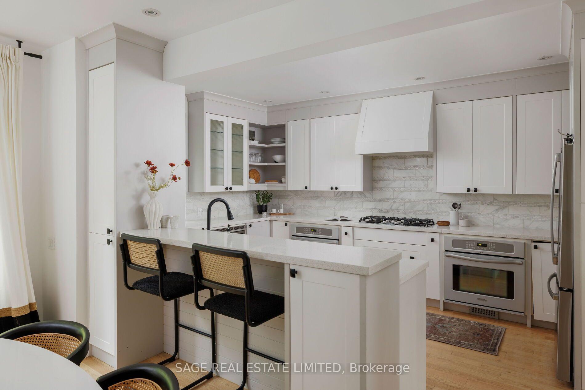 Photo 15 of 32 Edgewood Crescent, Toronto, Rosedale-Moore Park — HOMEH