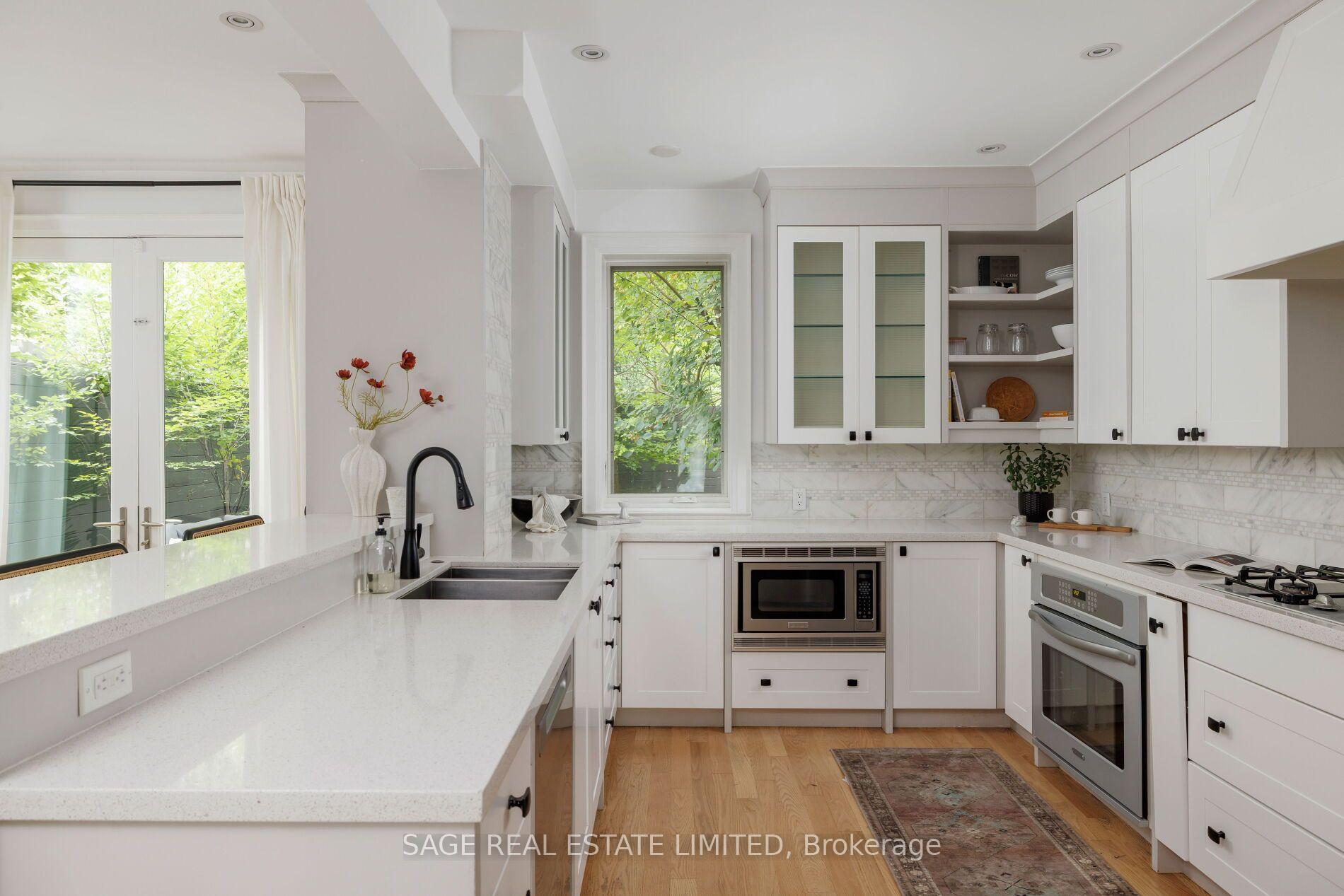 Photo 17 of 32 Edgewood Crescent, Toronto, Rosedale-Moore Park — HOMEH