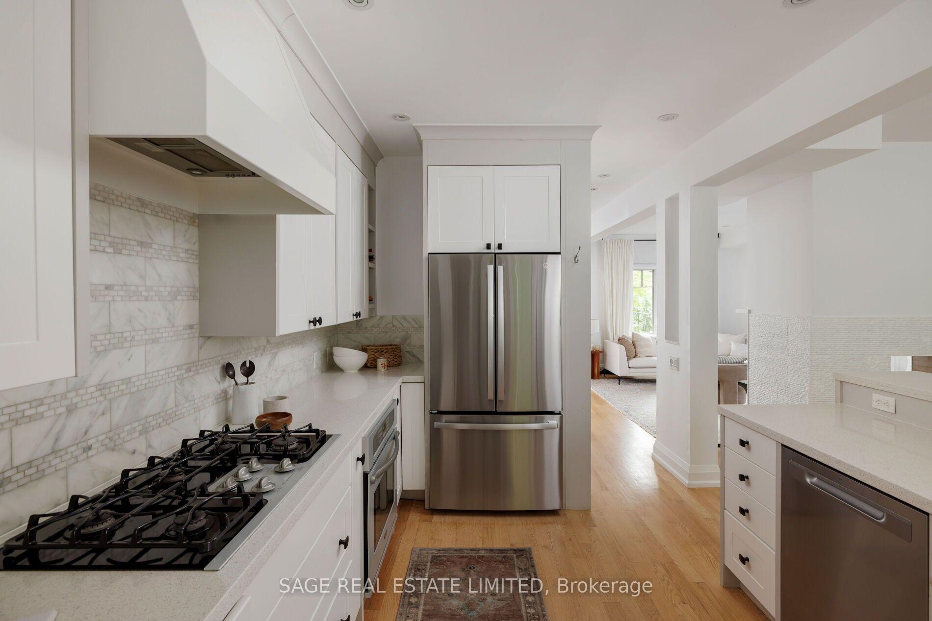 Photo 19 of 32 Edgewood Crescent, Toronto, Rosedale-Moore Park — HOMEH