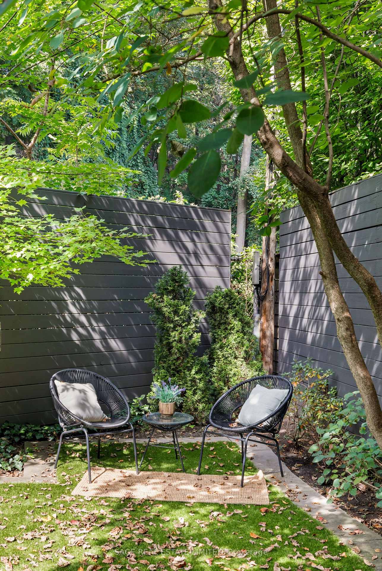 Photo 23 of 32 Edgewood Crescent, Toronto, Rosedale-Moore Park — HOMEH