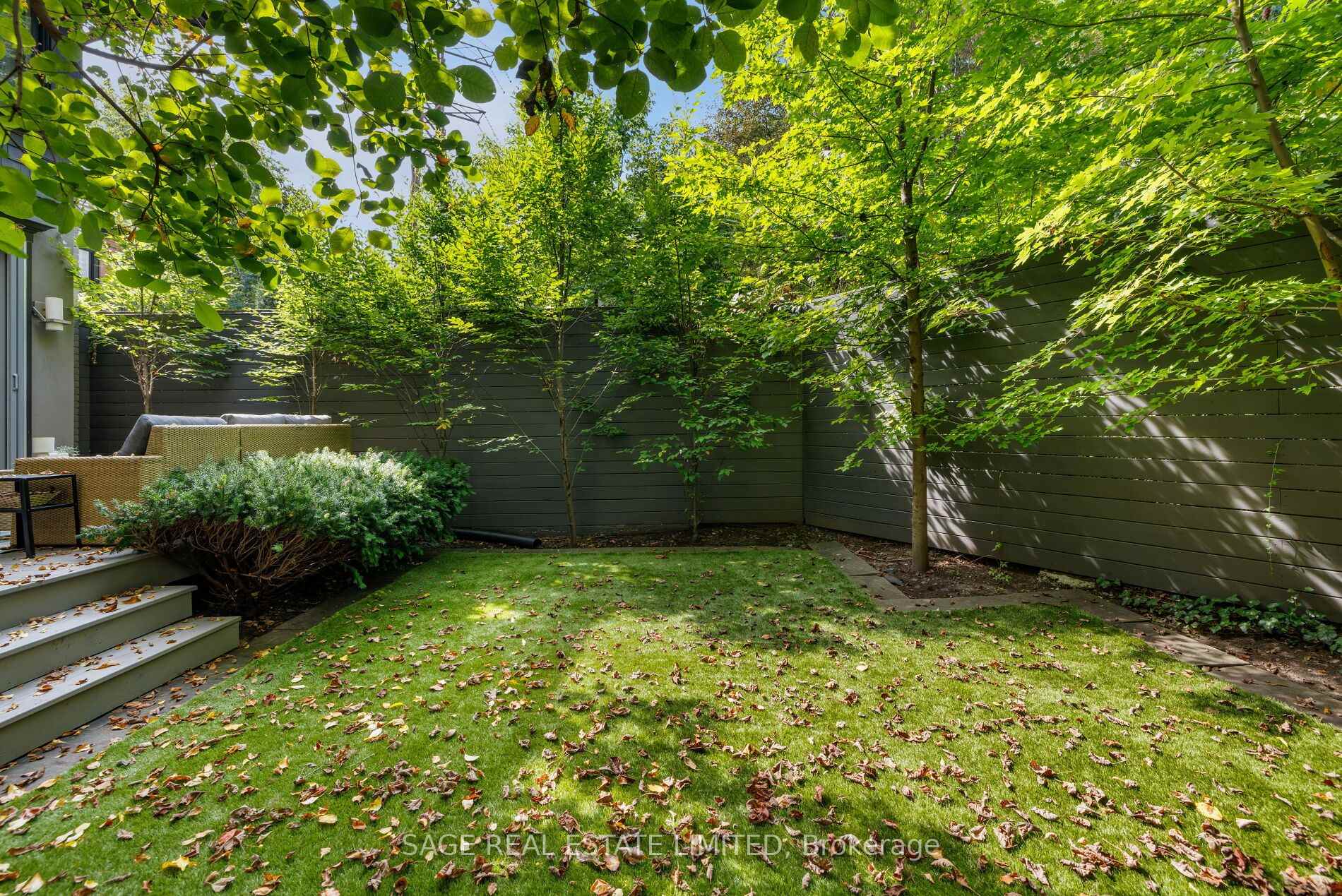 Photo 24 of 32 Edgewood Crescent, Toronto, Rosedale-Moore Park — HOMEH