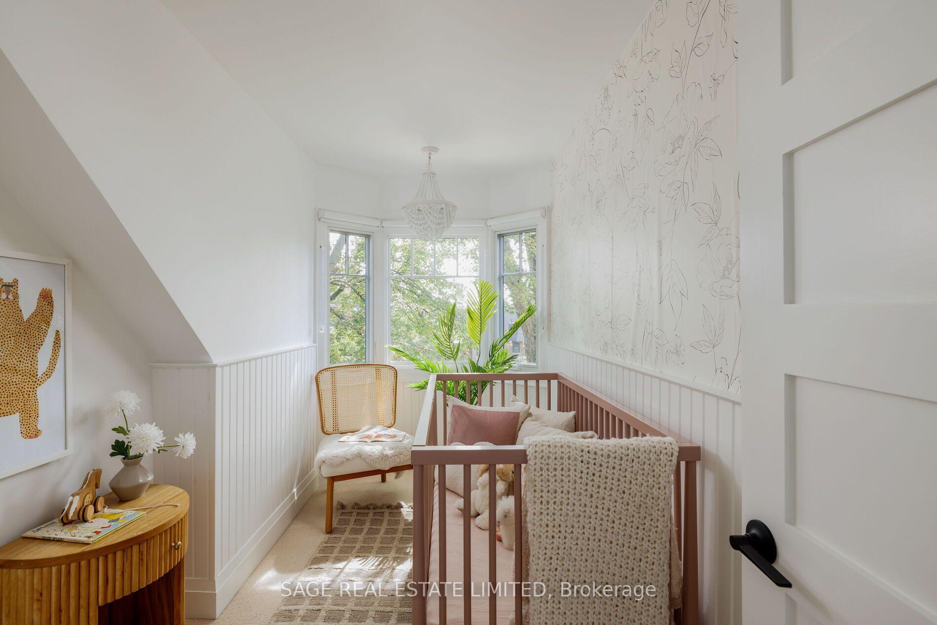Photo 35 of 32 Edgewood Crescent, Toronto, Rosedale-Moore Park — HOMEH