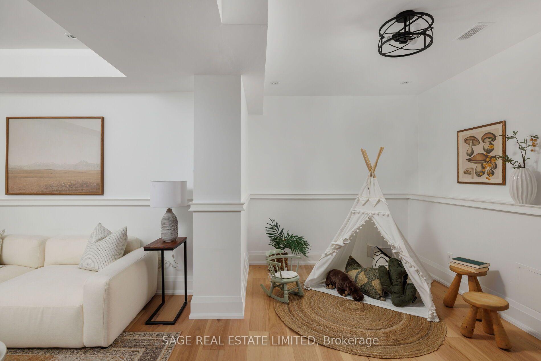 Photo 45 of 32 Edgewood Crescent, Toronto, Rosedale-Moore Park — HOMEH