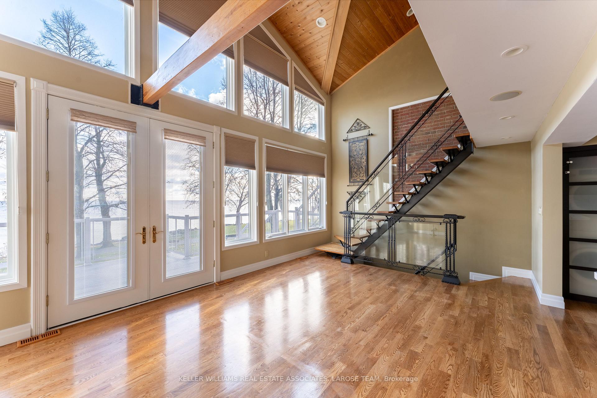 Photo 7 of Unit 4, 75 Maple Avenue S, Mississauga, Port Credit — HOMEH