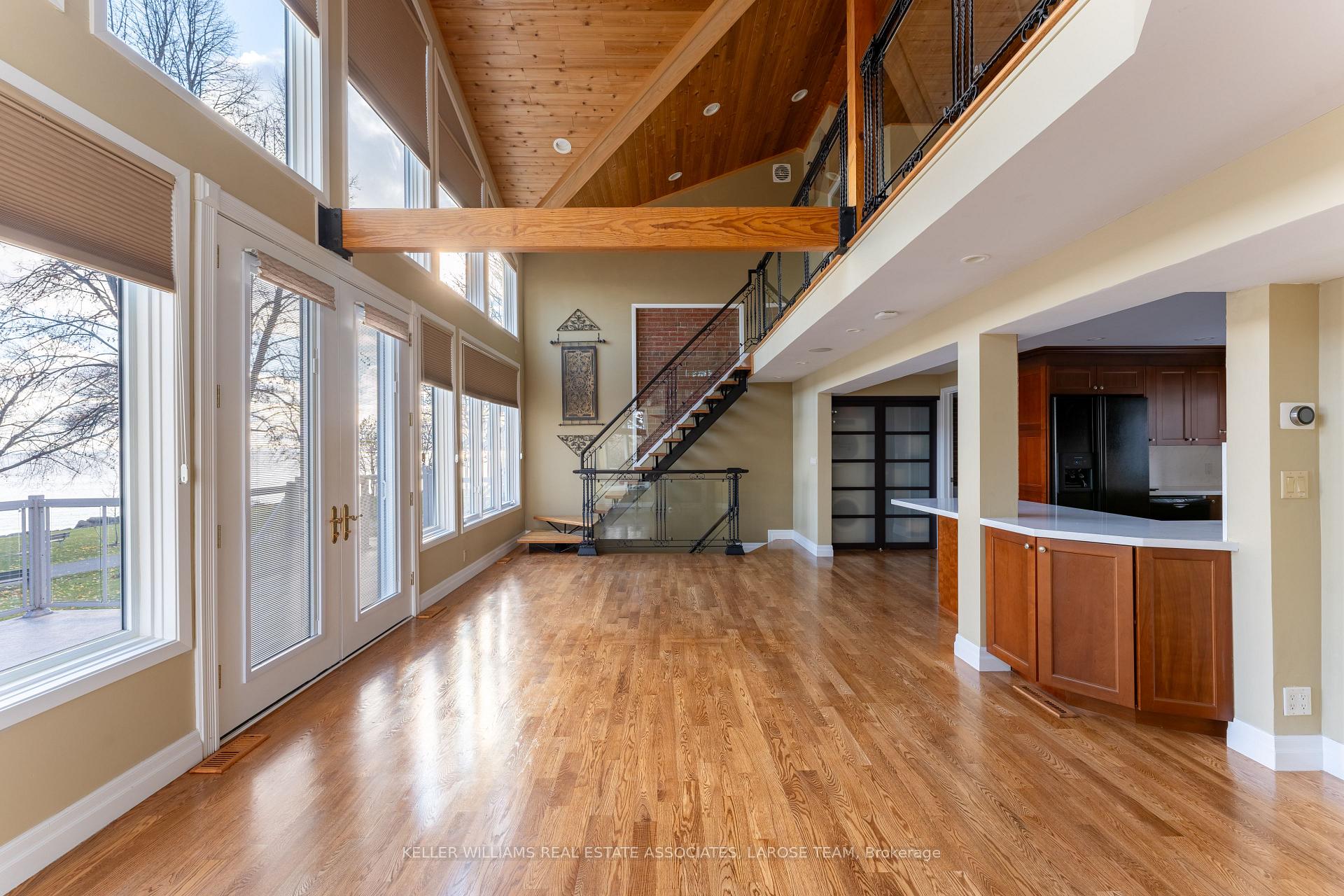 Photo 9 of Unit 4, 75 Maple Avenue S, Mississauga, Port Credit — HOMEH