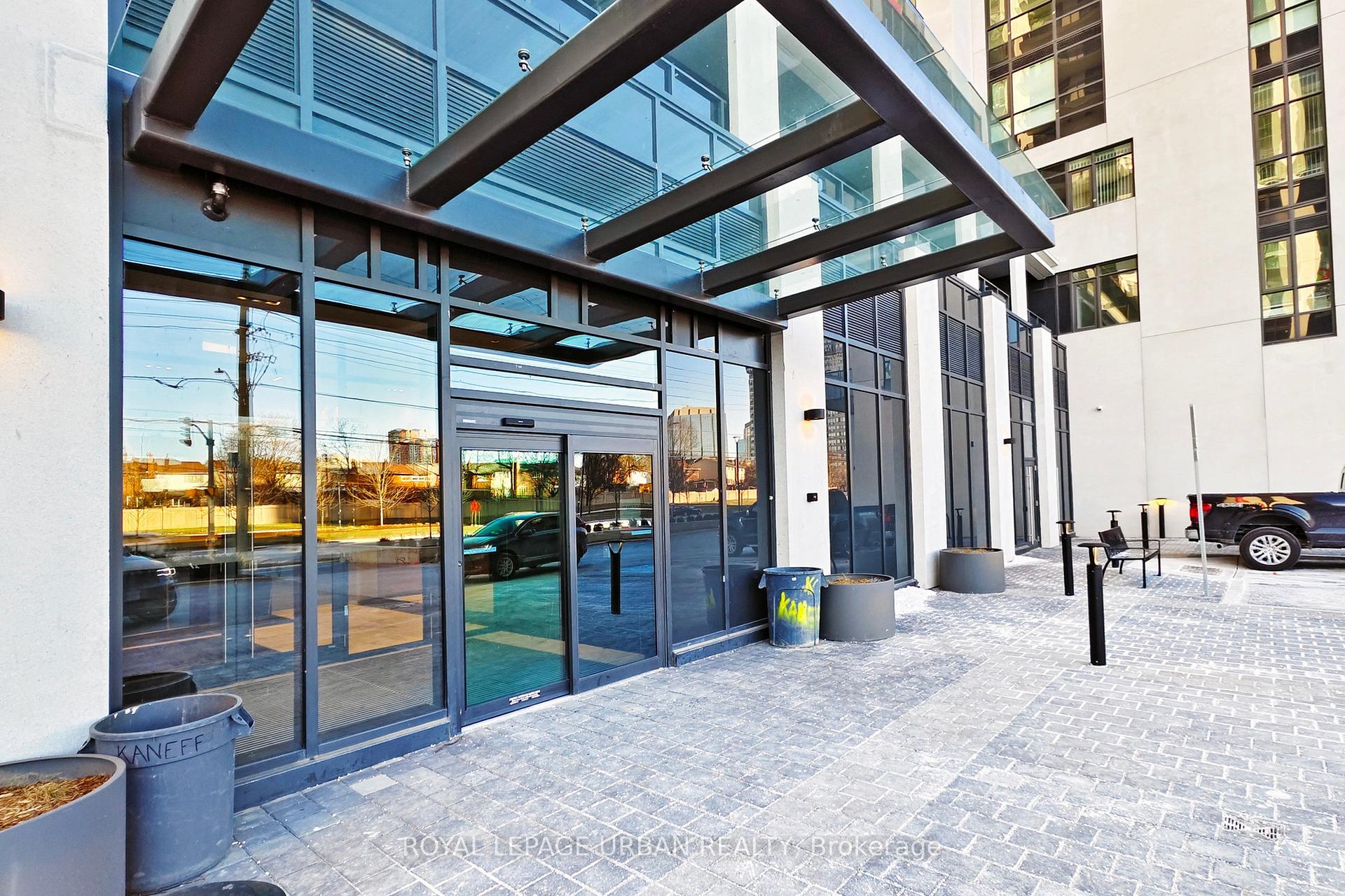 Photo 3 of Unit 1108, 204 Burnhamthorpe Road E, Mississauga, City Centre — HOMEH