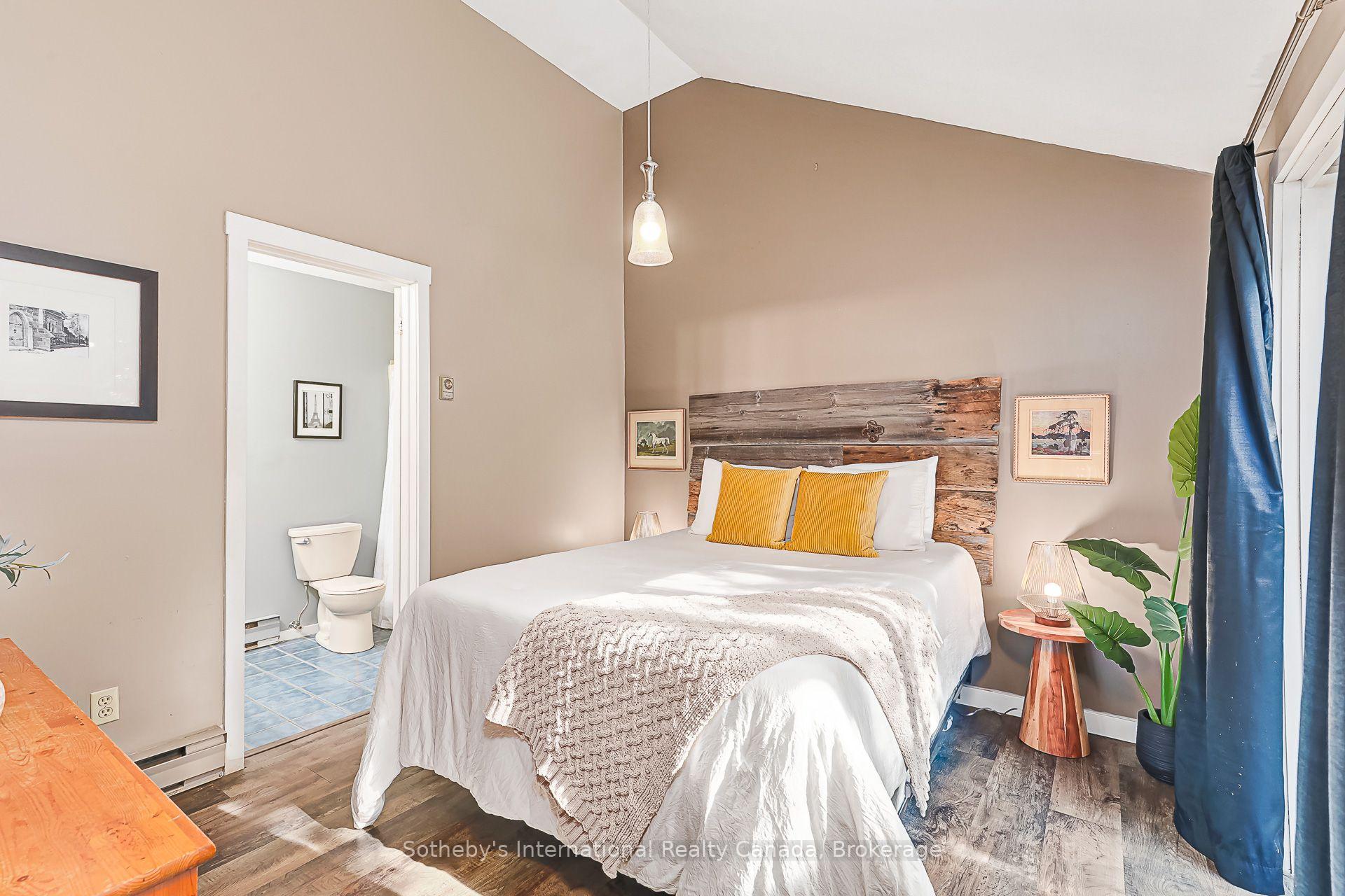 Photo 10 of 442 Oxbow Crescent, Collingwood — HOMEH