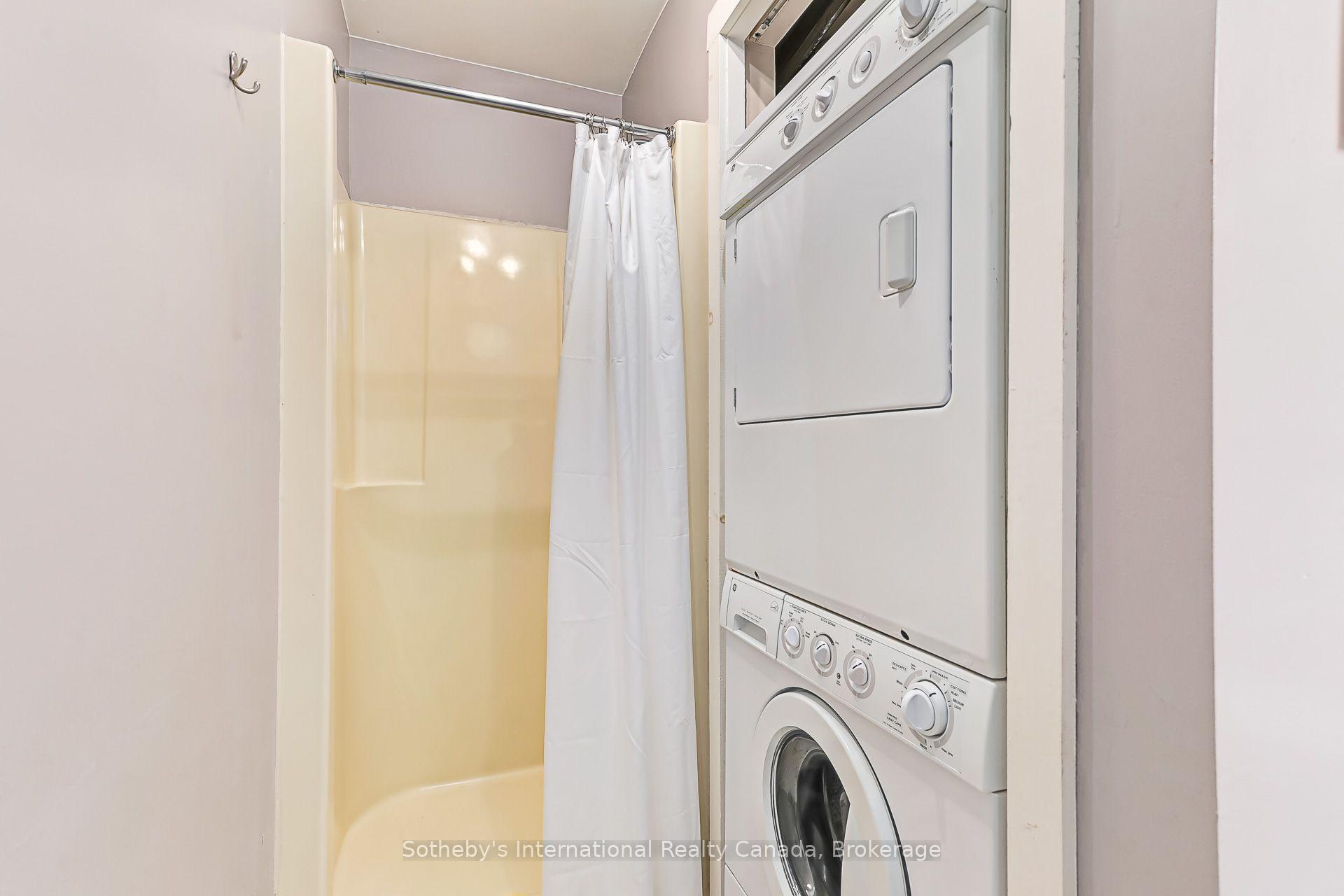 Photo 15 of 442 Oxbow Crescent, Collingwood — HOMEH
