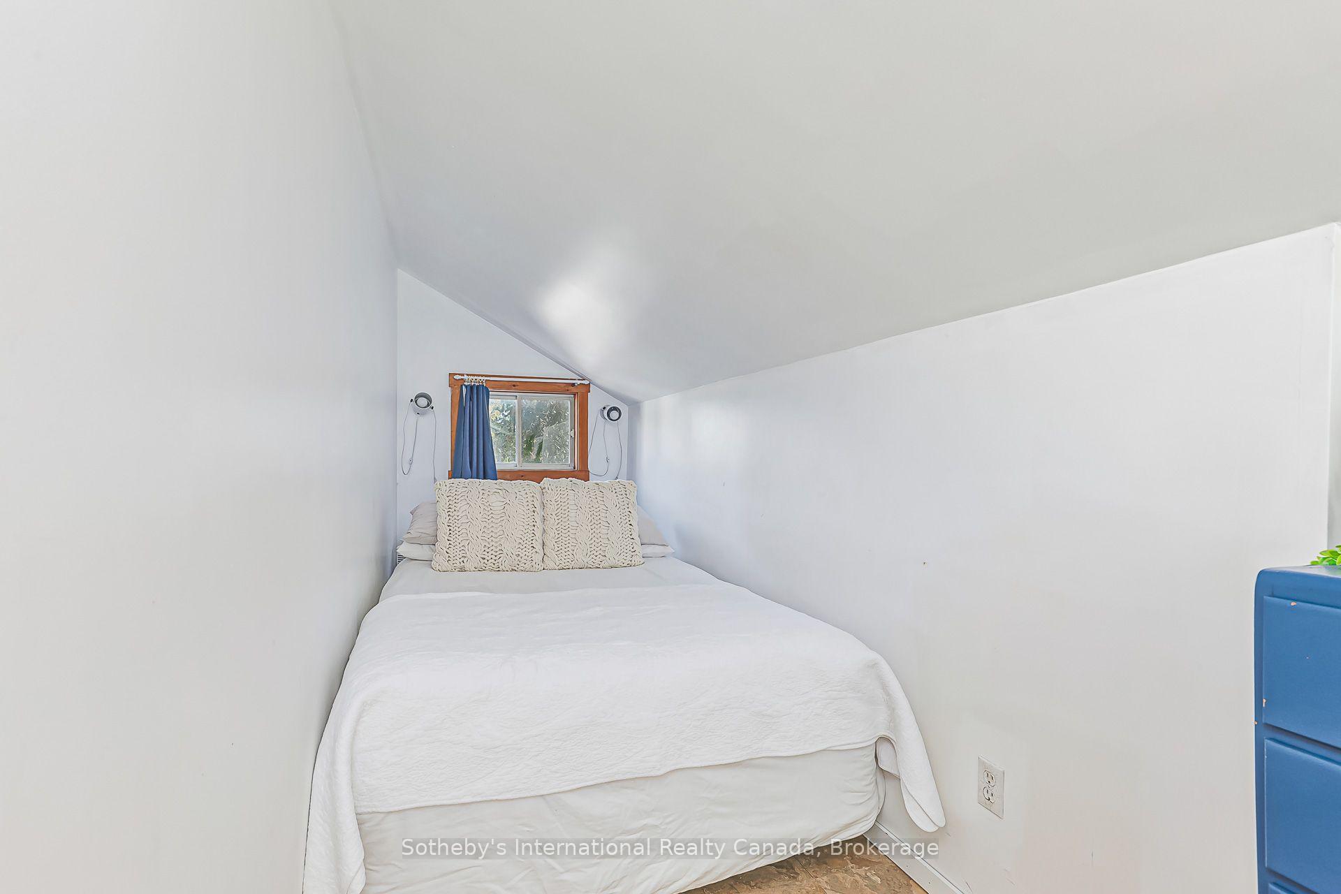 Photo 18 of 442 Oxbow Crescent, Collingwood — HOMEH