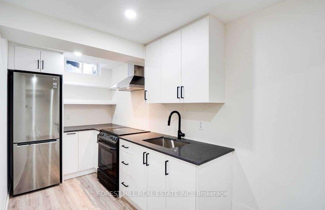 Photo 4 of Unit Lower, 121 Timberwolf Crescent, Vaughan, Vellore Village — HOMEH