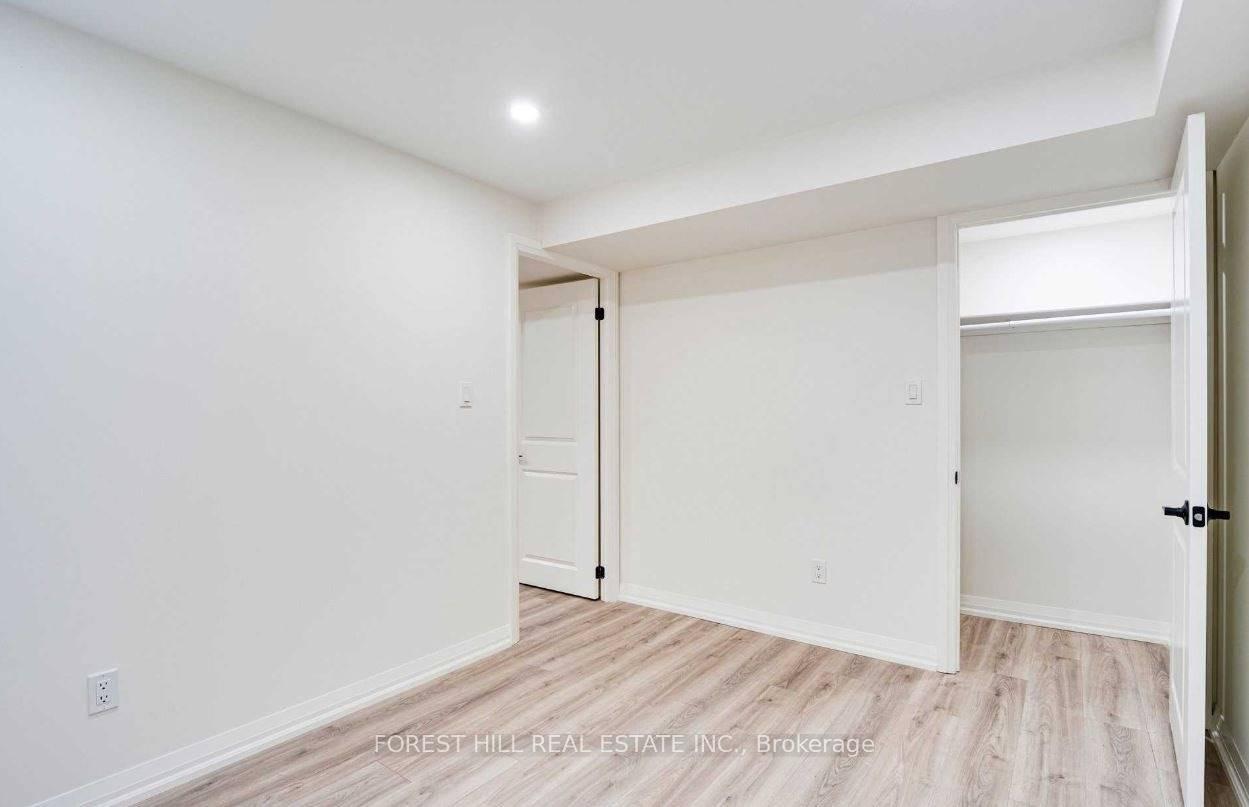 Photo 7 of Unit Lower, 121 Timberwolf Crescent, Vaughan, Vellore Village — HOMEH