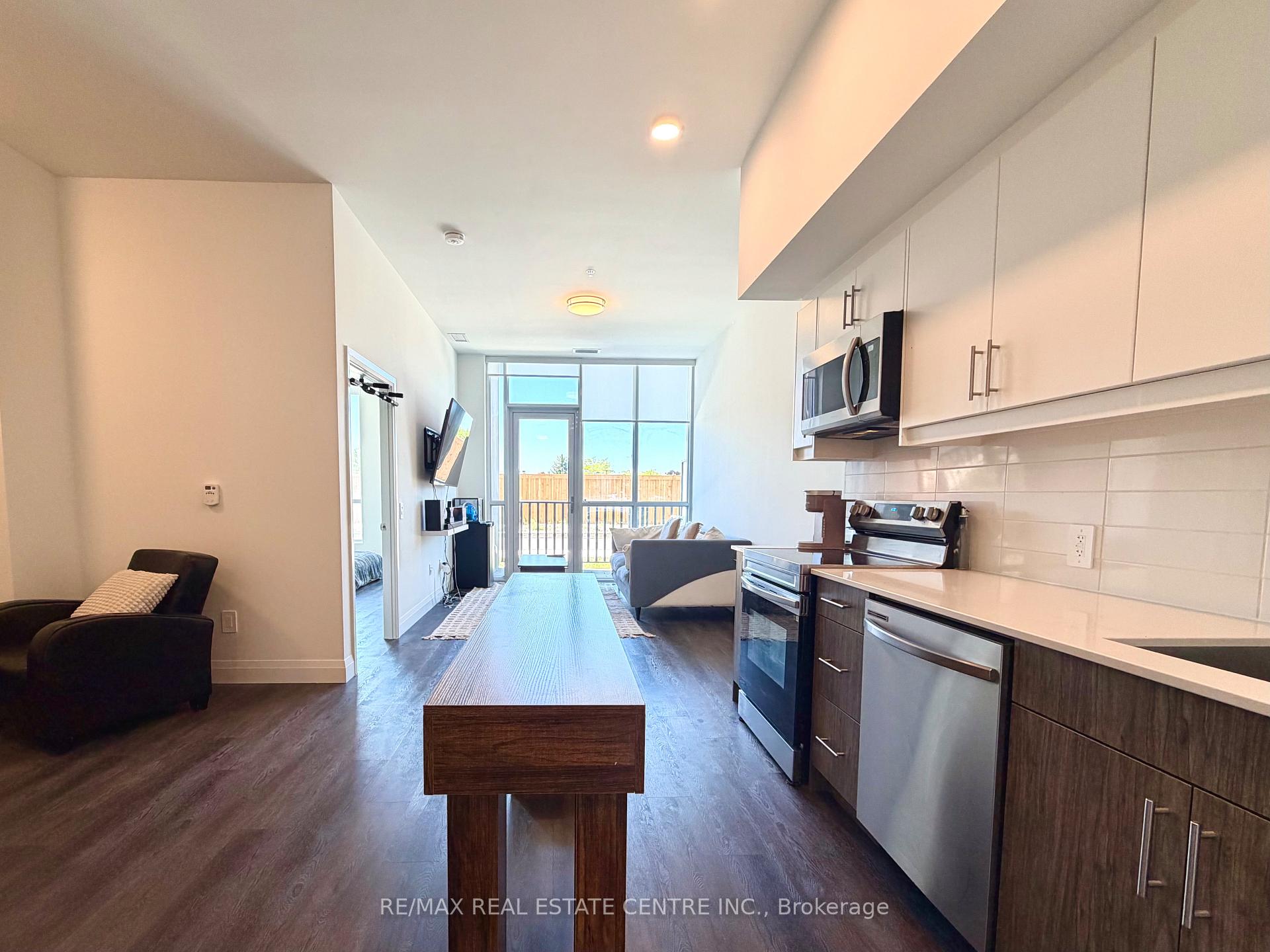 Photo 5 of Unit 106, 1333 Weber Street E, Kitchener, Stanley Park — HOMEH