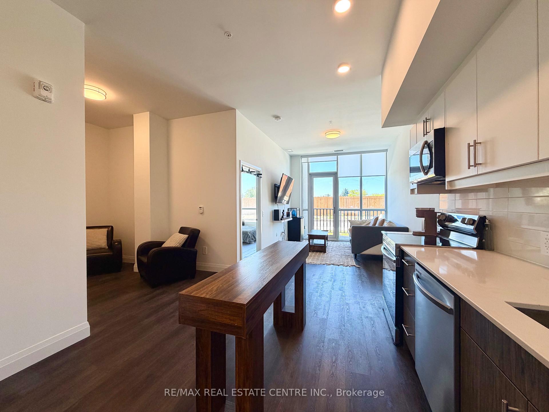 Photo 6 of Unit 106, 1333 Weber Street E, Kitchener, Stanley Park — HOMEH