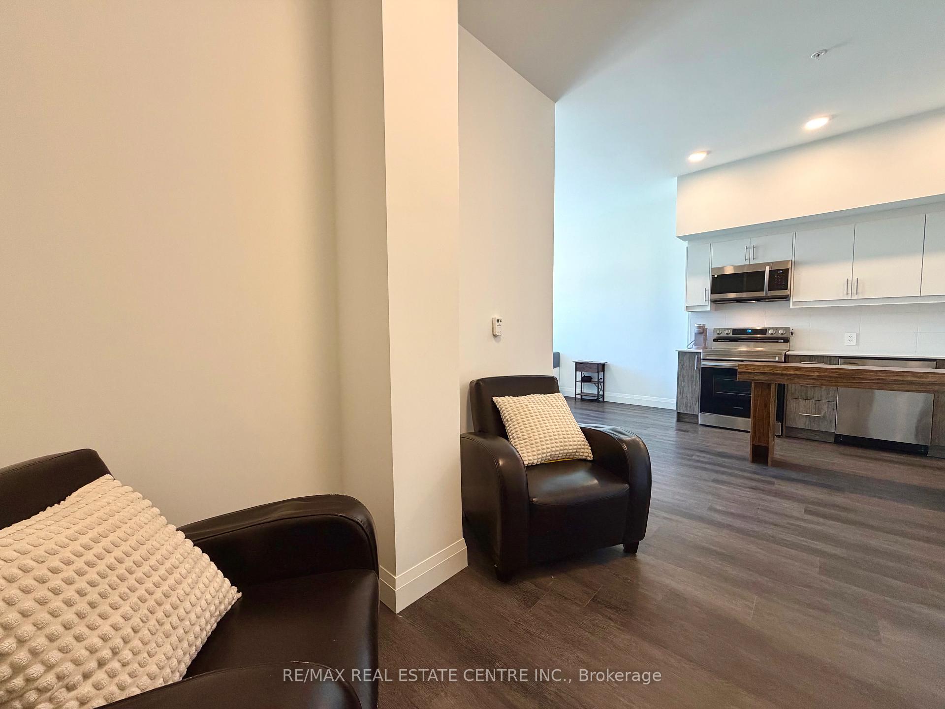 Photo 10 of Unit 106, 1333 Weber Street E, Kitchener, Stanley Park — HOMEH