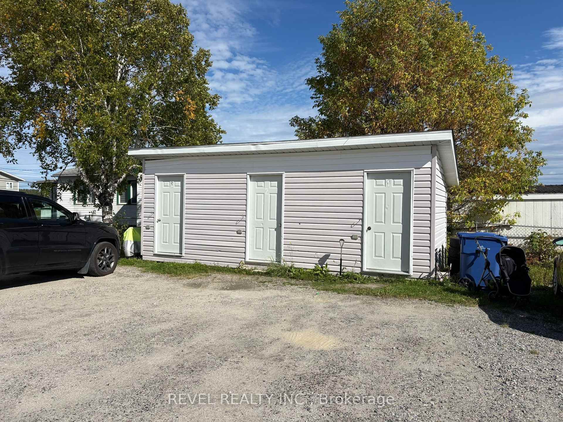 Photo 5 of 131 Brunetville Road, Kapuskasing — HOMEH