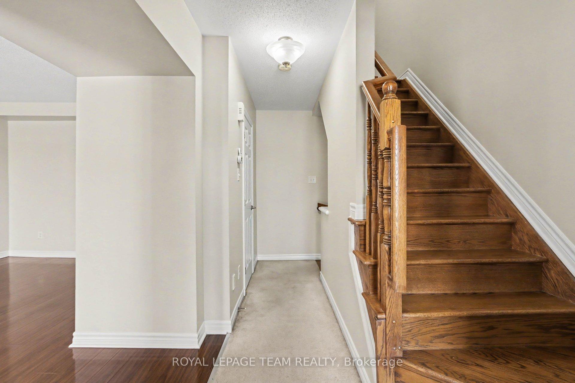 Photo 6 of 2100 Madrid Avenue, Ottawa, Barrhaven - Heritage Park — HOMEH