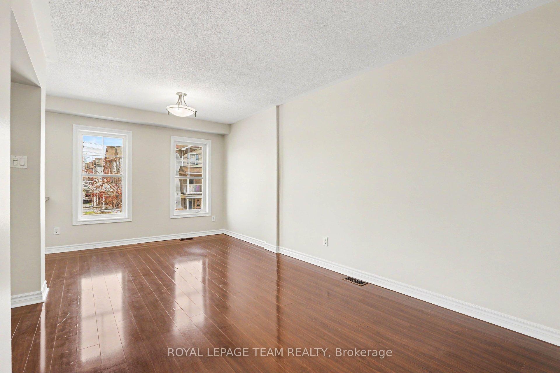 Photo 9 of 2100 Madrid Avenue, Ottawa, Barrhaven - Heritage Park — HOMEH