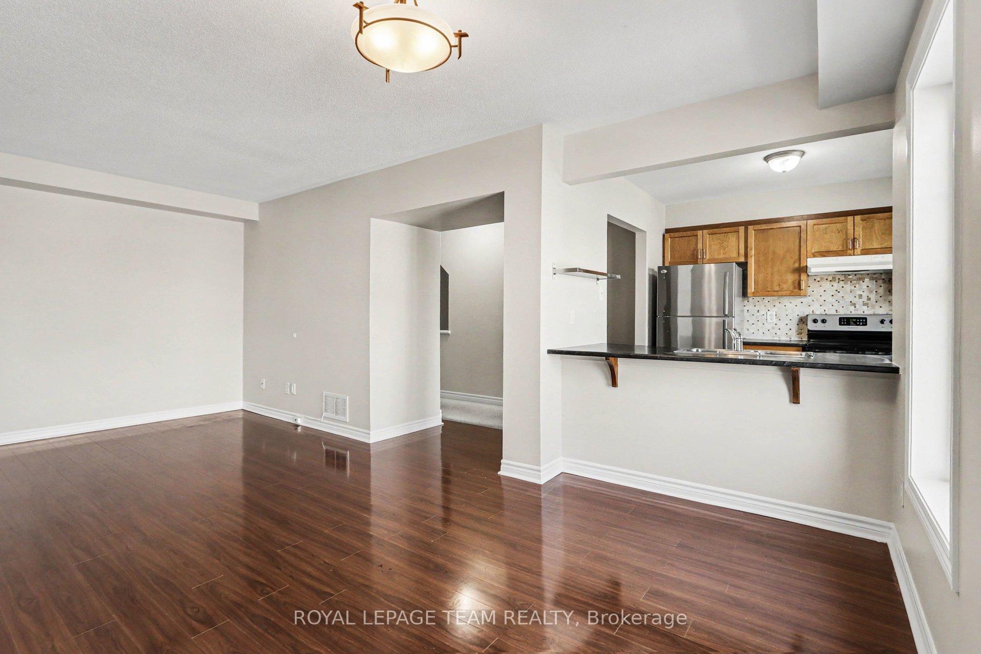 Photo 11 of 2100 Madrid Avenue, Ottawa, Barrhaven - Heritage Park — HOMEH