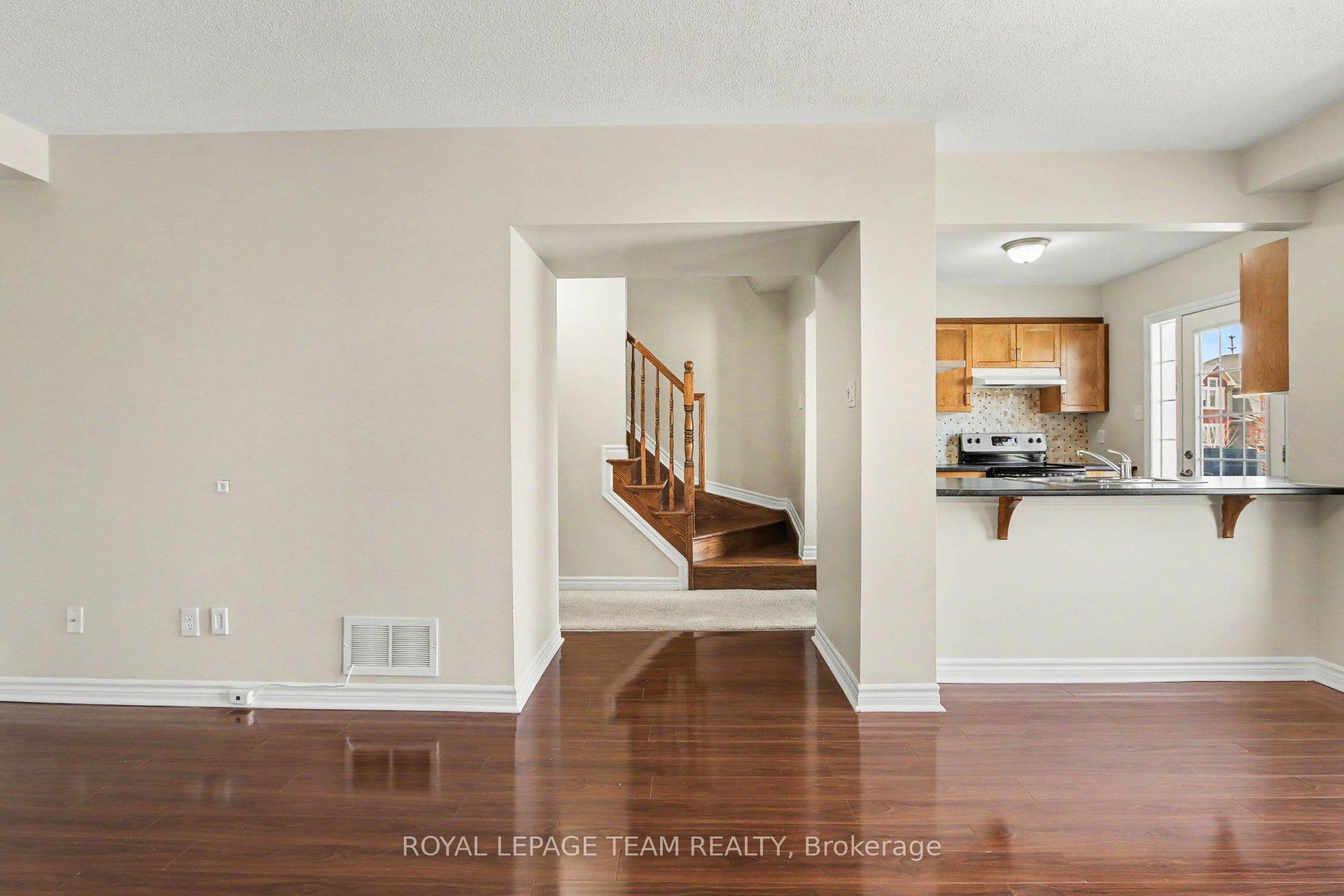 Photo 12 of 2100 Madrid Avenue, Ottawa, Barrhaven - Heritage Park — HOMEH