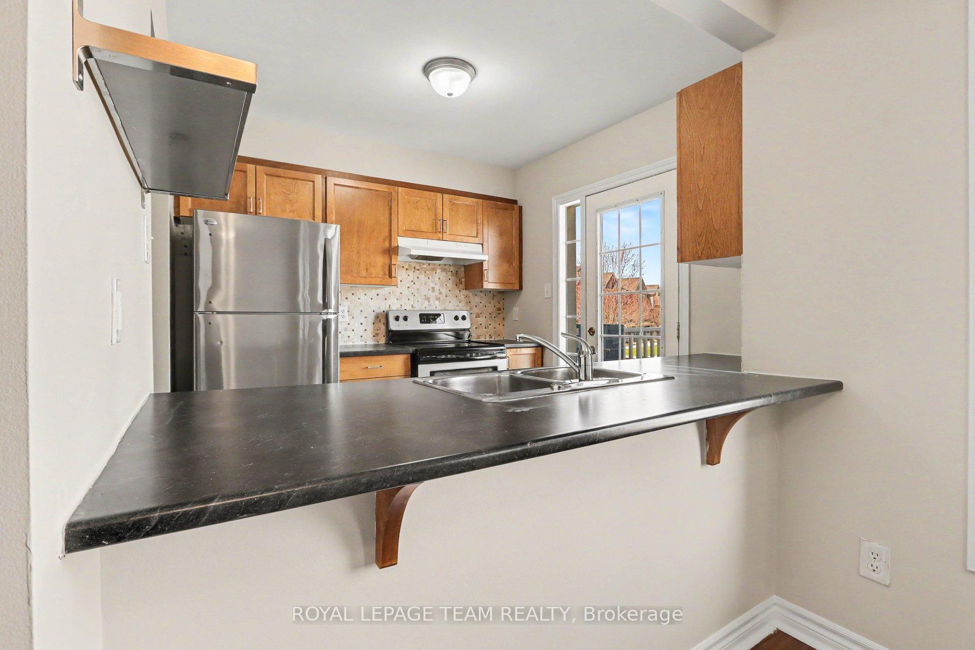 Photo 13 of 2100 Madrid Avenue, Ottawa, Barrhaven - Heritage Park — HOMEH