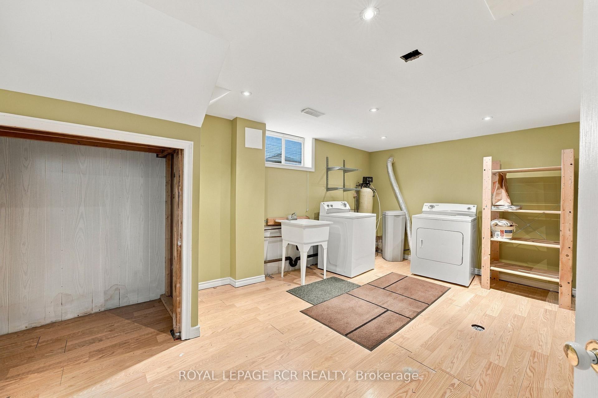 Photo 34 of 70 Tecumseh Drive, Aurora, Aurora Heights — HOMEH