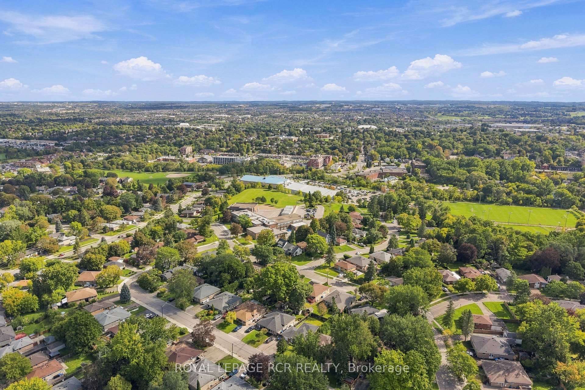 Photo 49 of 70 Tecumseh Drive, Aurora, Aurora Heights — HOMEH