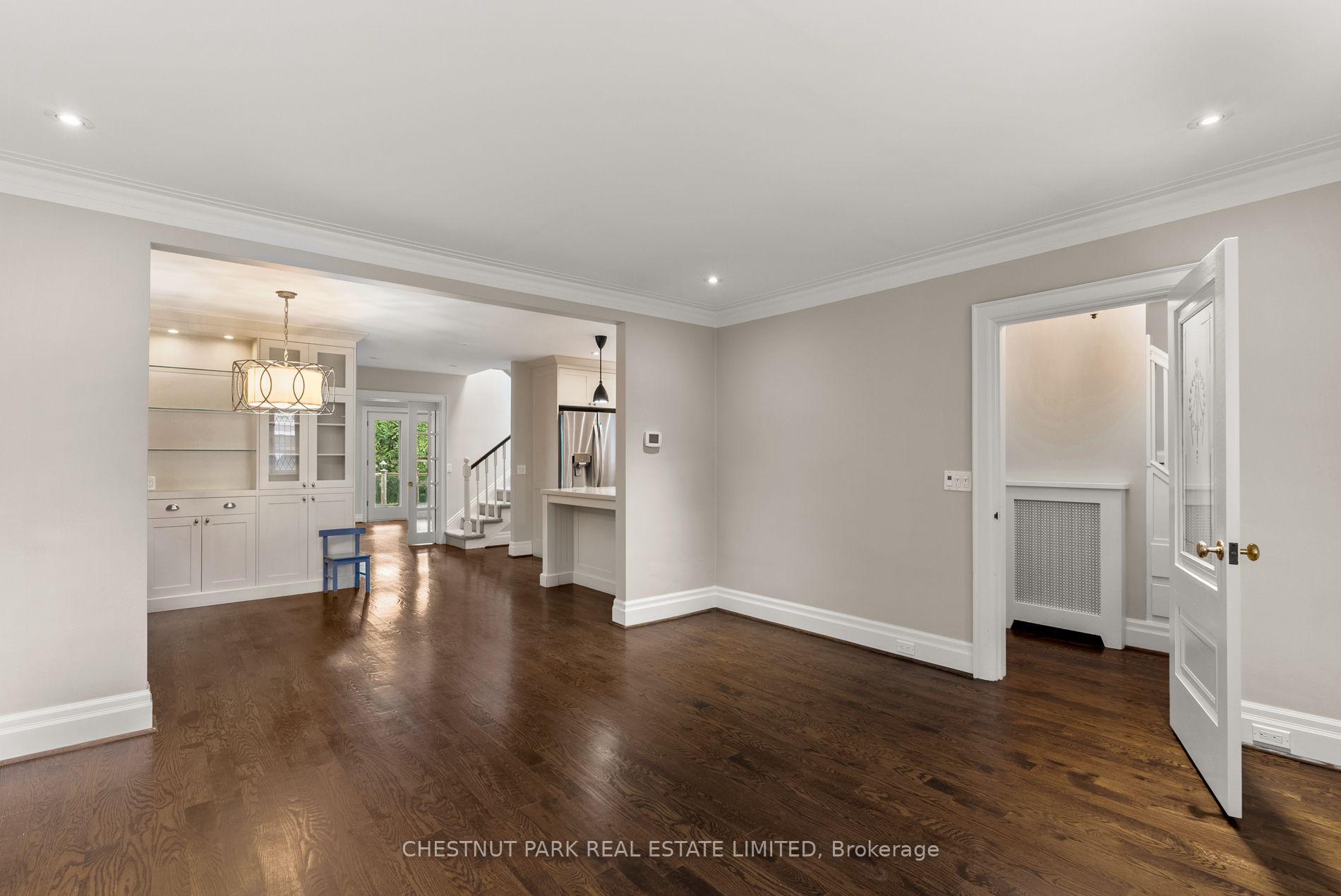 Photo 5 of 160 Cortleigh Boulevard, Toronto, Lawrence Park South — HOMEH