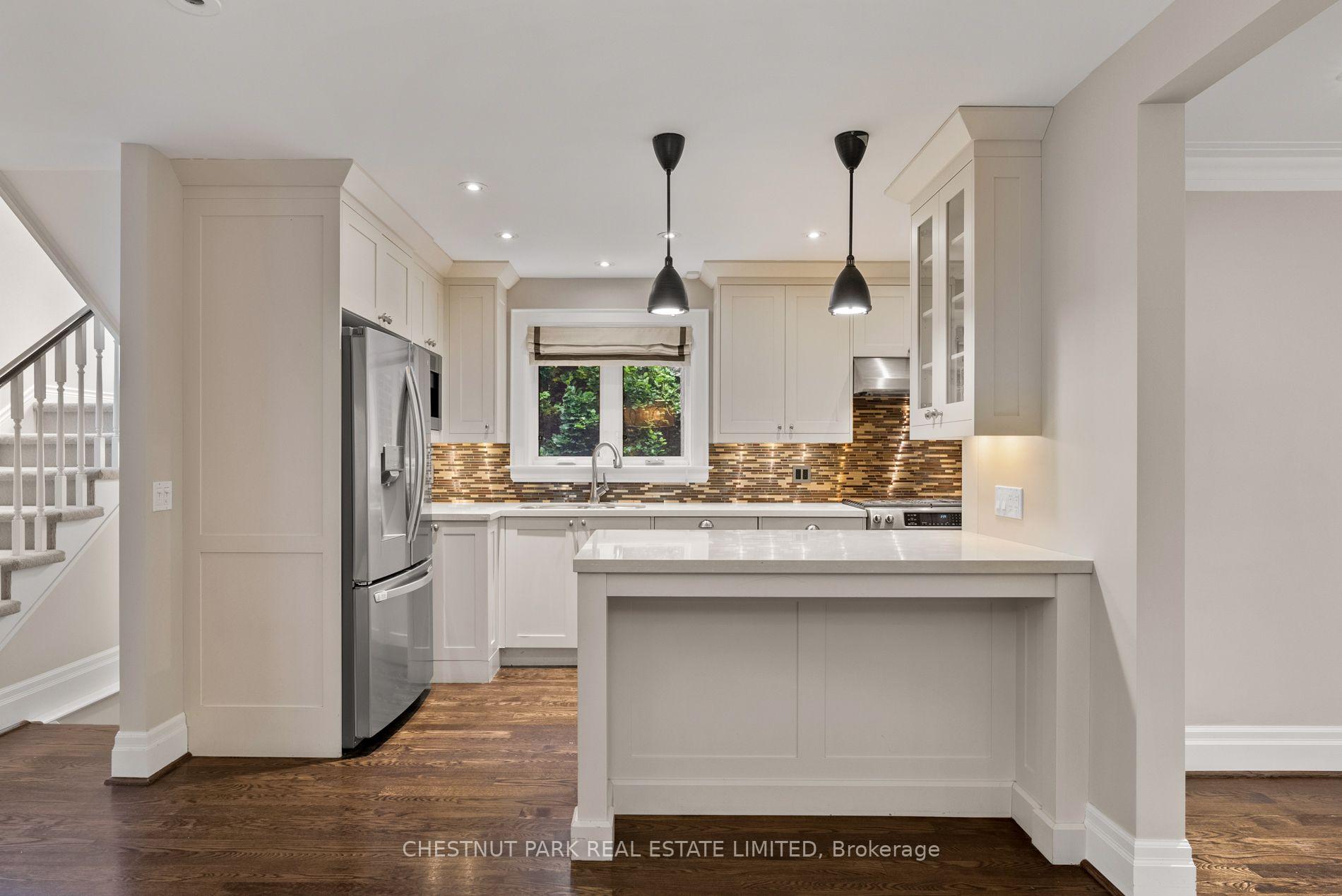 Photo 12 of 160 Cortleigh Boulevard, Toronto, Lawrence Park South — HOMEH