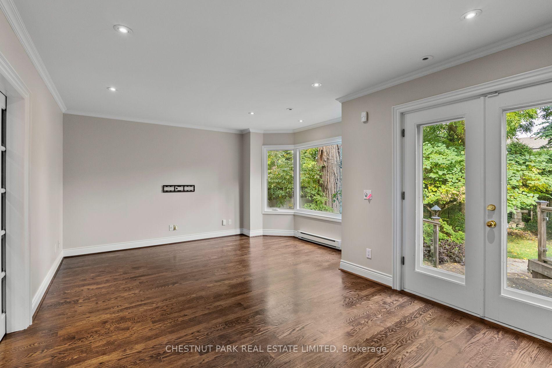 Photo 16 of 160 Cortleigh Boulevard, Toronto, Lawrence Park South — HOMEH
