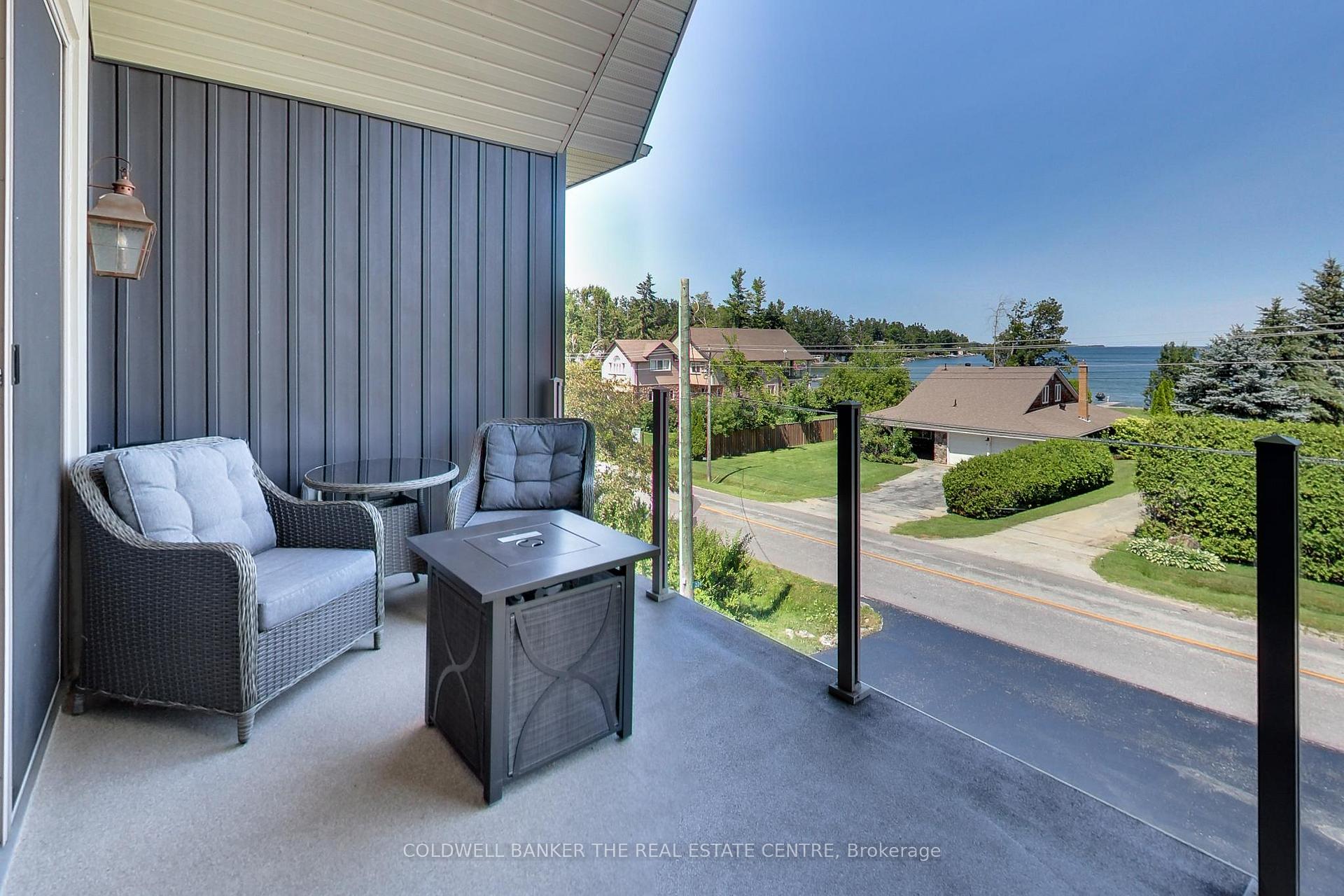 Photo 10 of 224 Lakeshore Road E, Oro-Medonte, Rural Oro-Medonte — HOMEH