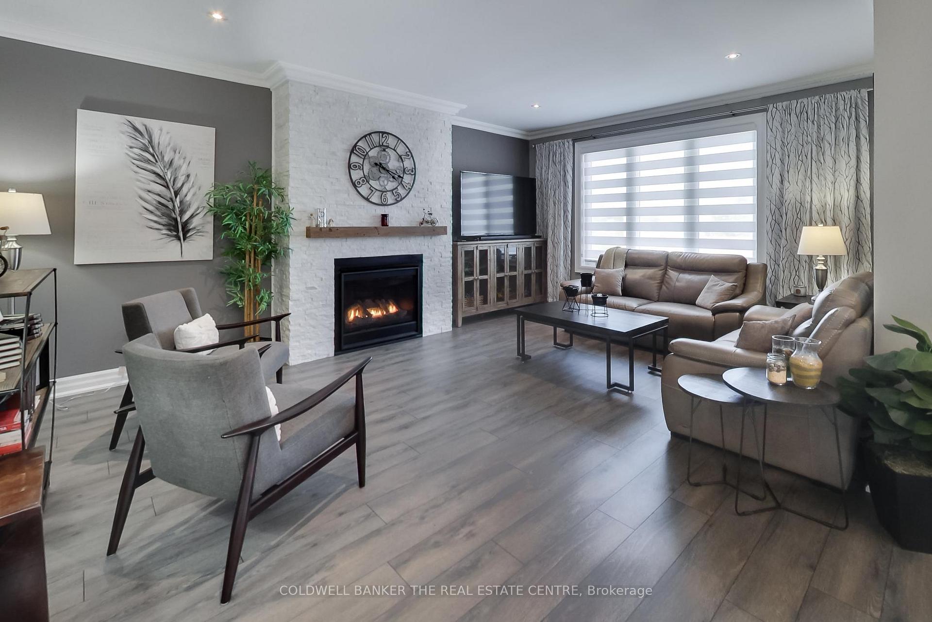 Photo 11 of 224 Lakeshore Road E, Oro-Medonte, Rural Oro-Medonte — HOMEH