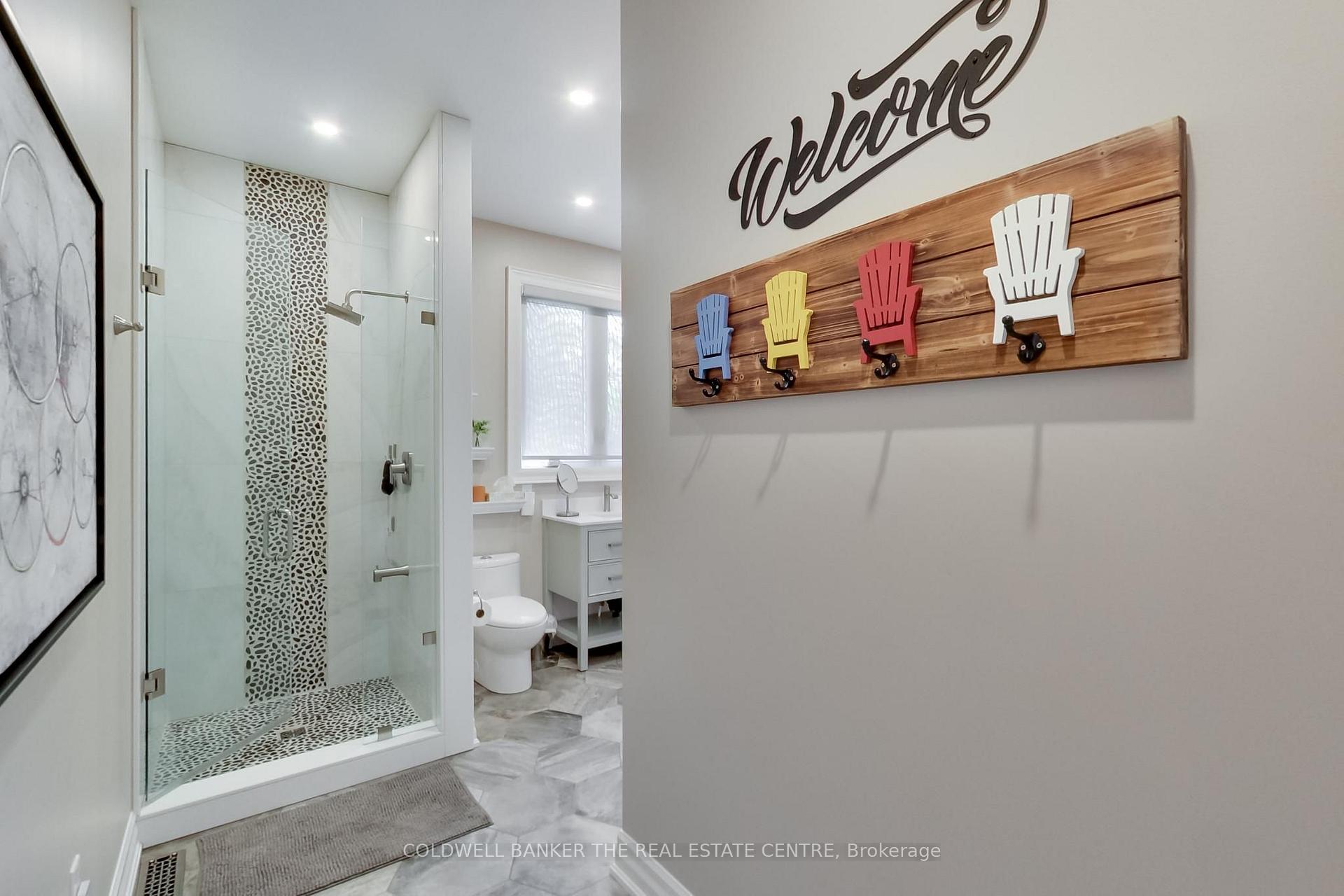 Photo 20 of 224 Lakeshore Road E, Oro-Medonte, Rural Oro-Medonte — HOMEH