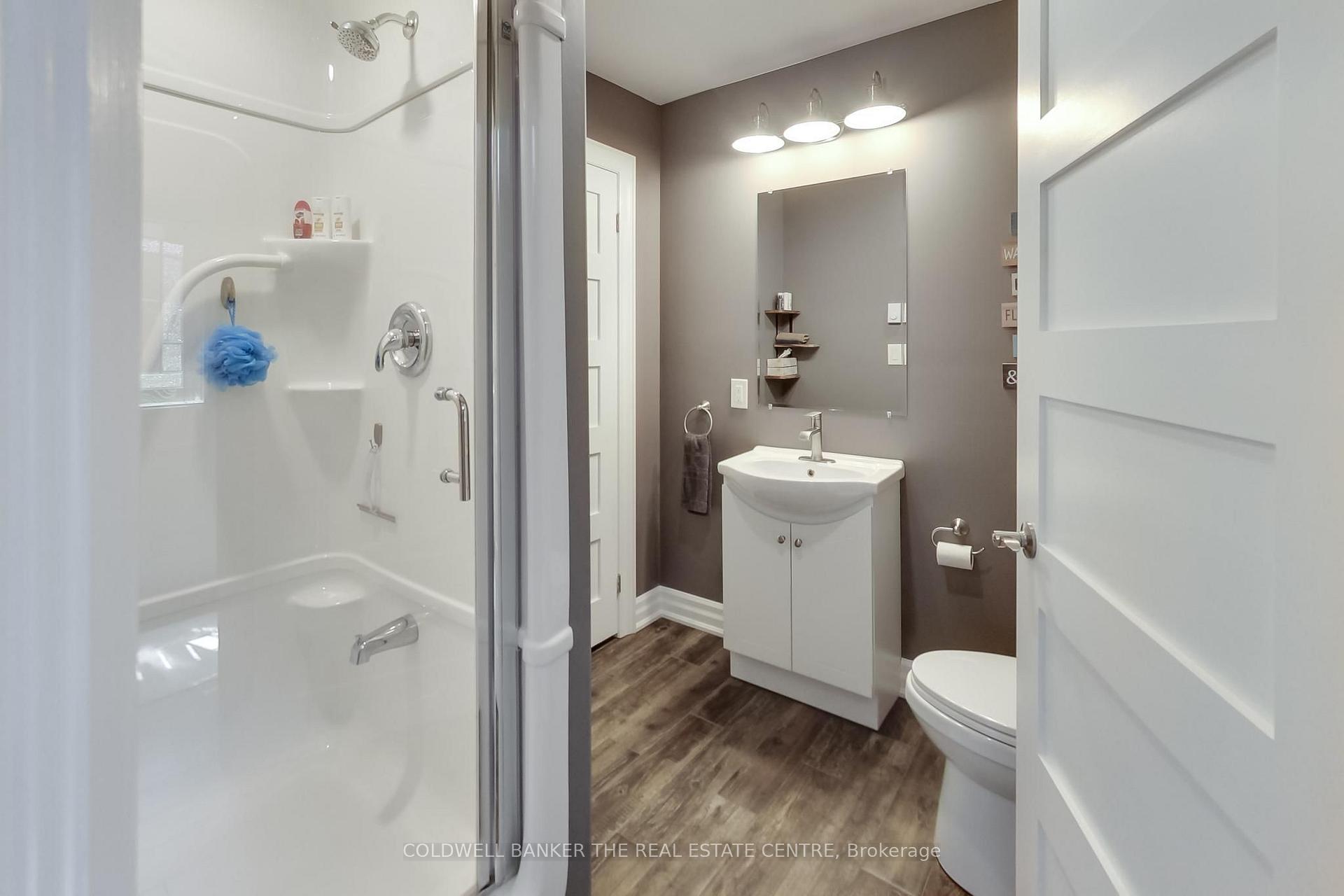 Photo 23 of 224 Lakeshore Road E, Oro-Medonte, Rural Oro-Medonte — HOMEH