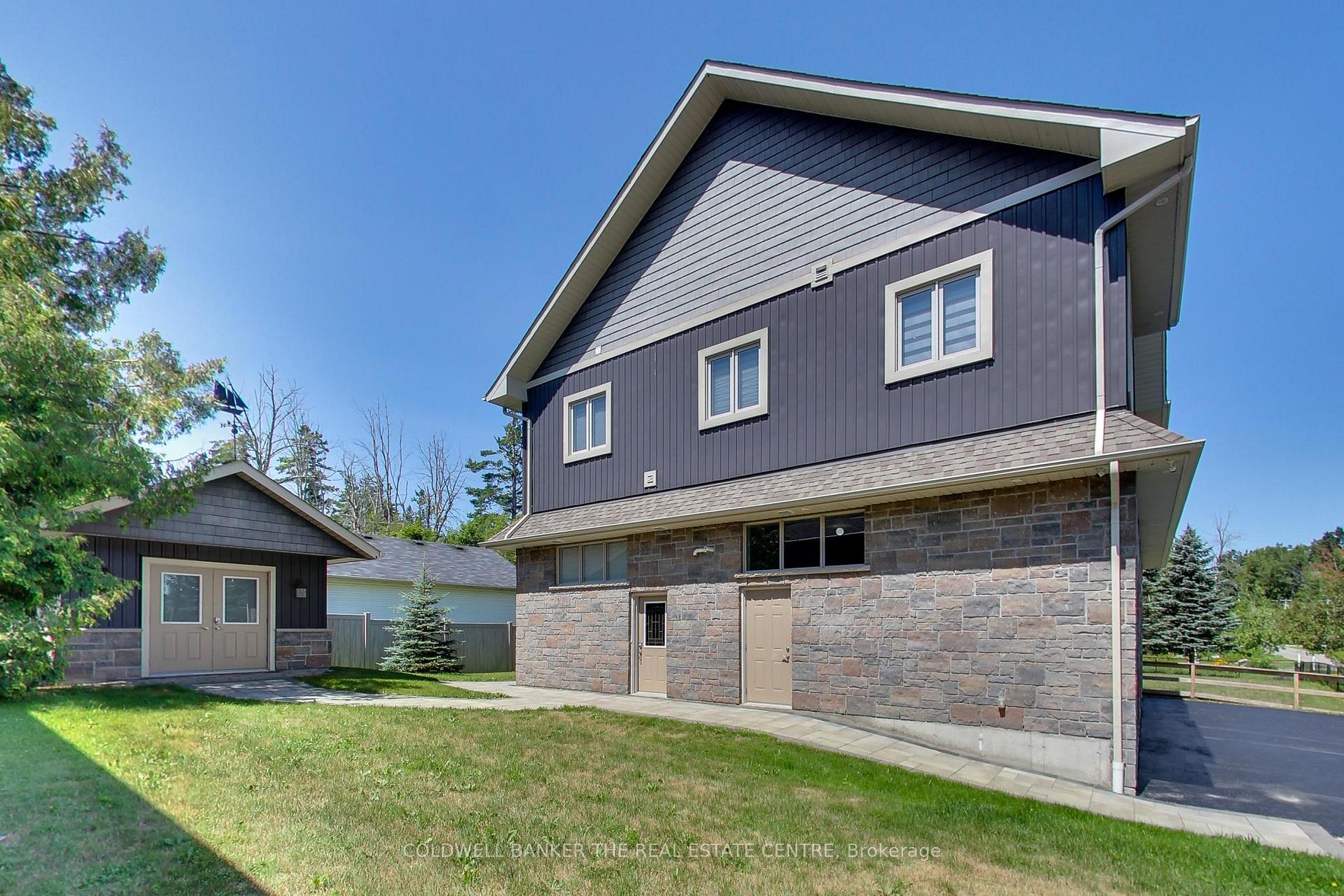 Photo 25 of 224 Lakeshore Road E, Oro-Medonte, Rural Oro-Medonte — HOMEH