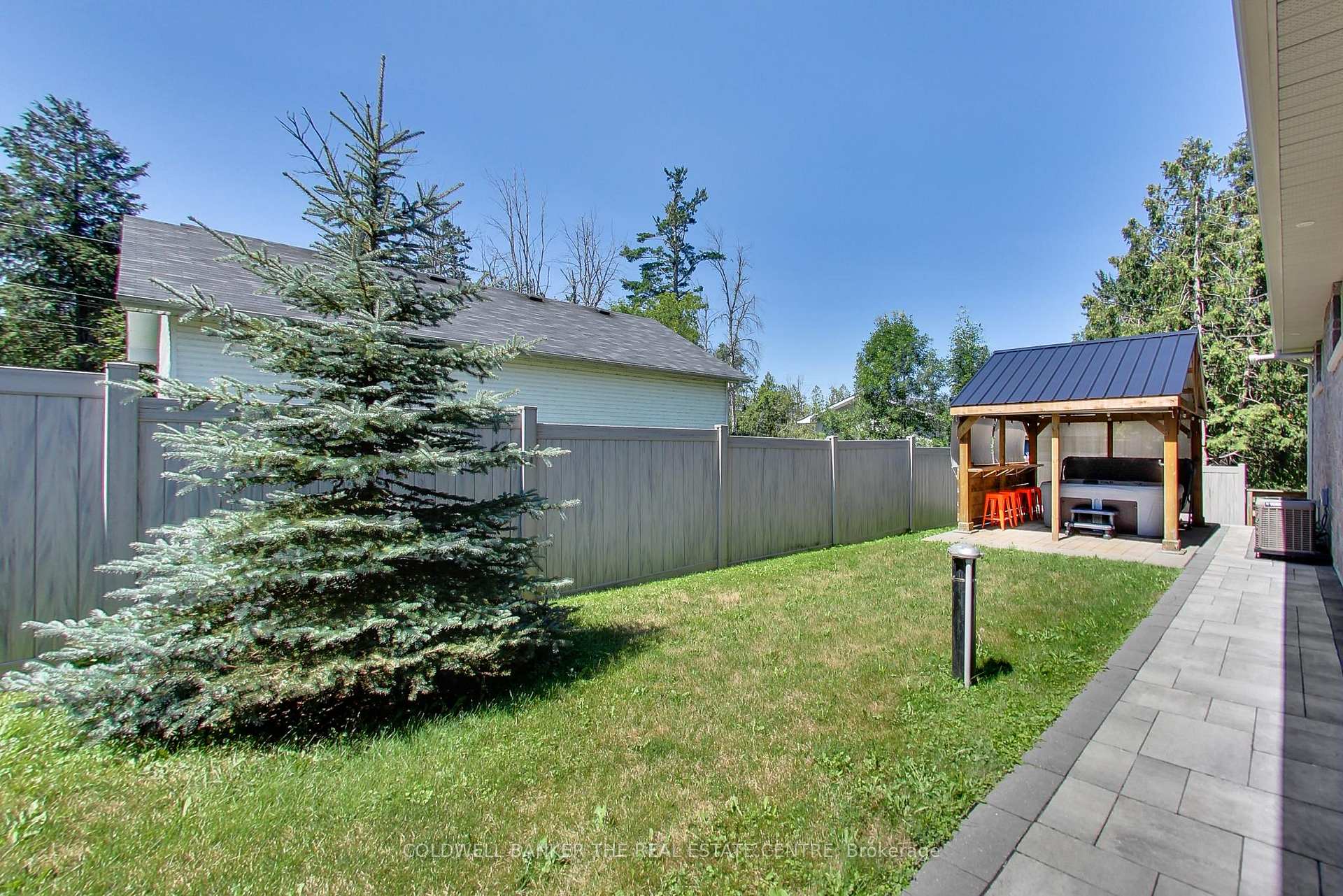Photo 26 of 224 Lakeshore Road E, Oro-Medonte, Rural Oro-Medonte — HOMEH