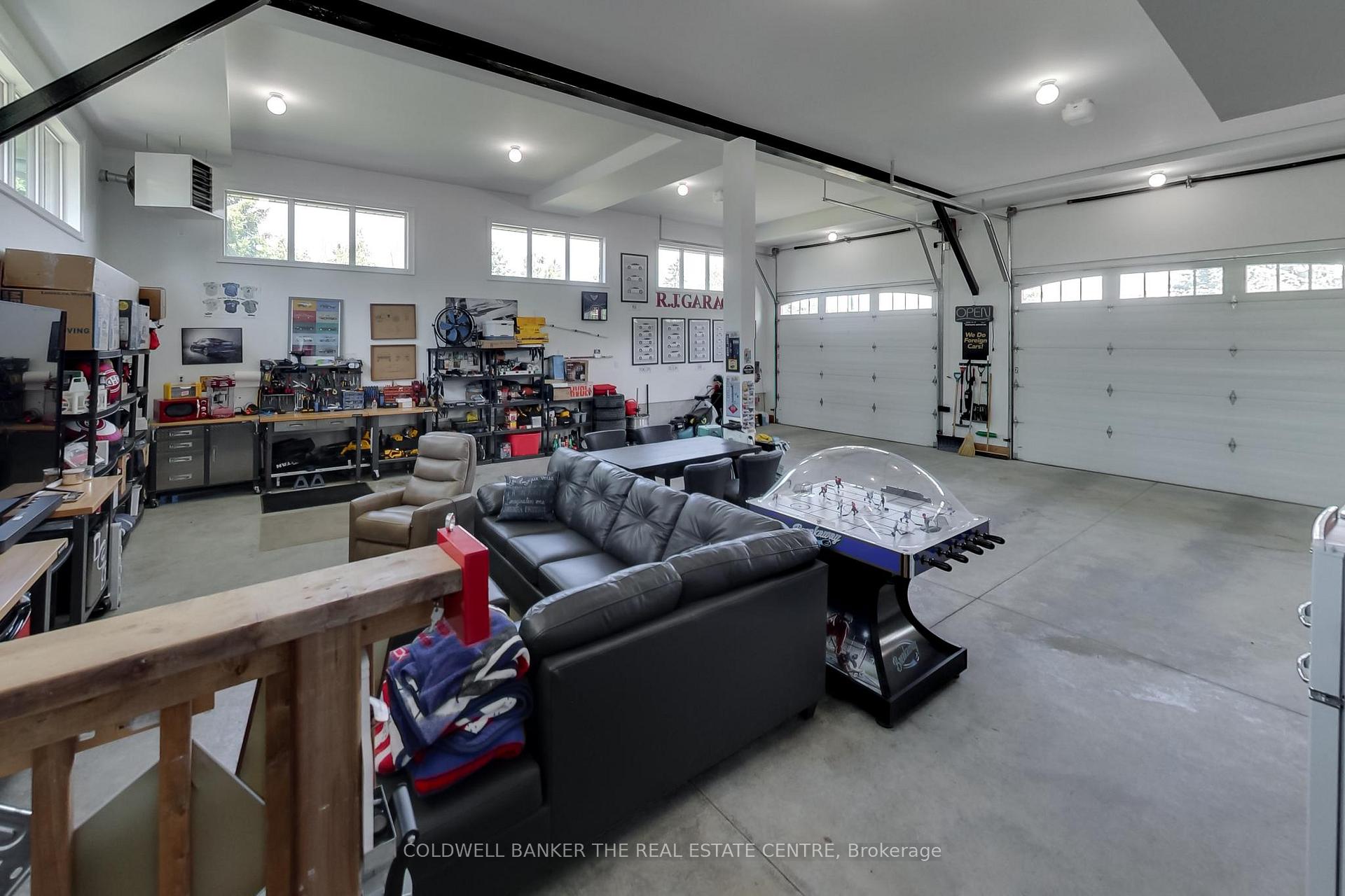 Photo 32 of 224 Lakeshore Road E, Oro-Medonte, Rural Oro-Medonte — HOMEH