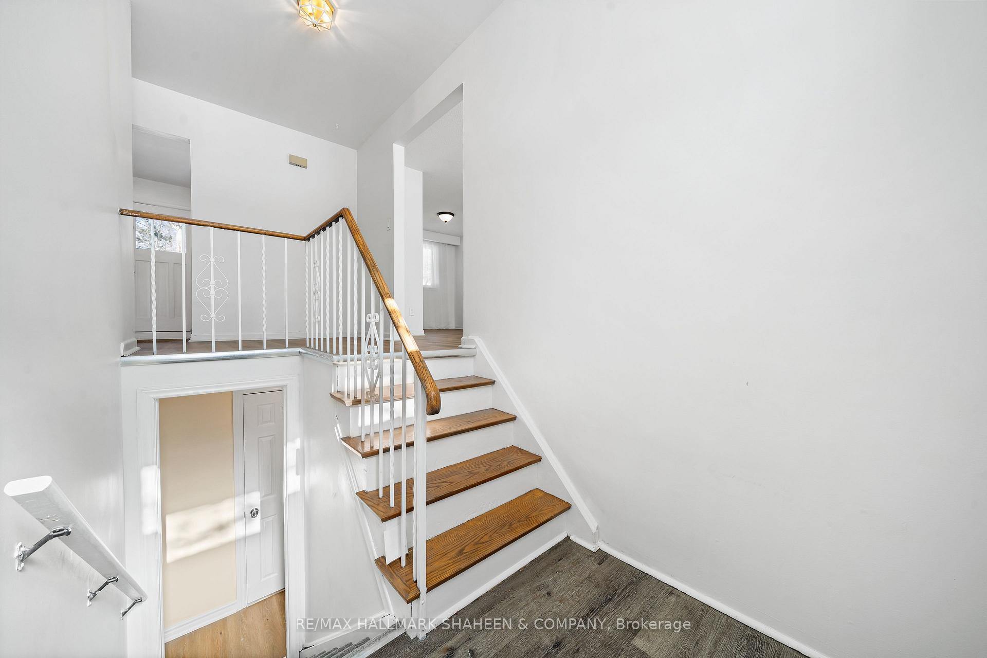 Photo 3 of Unit Main, 96 Rameau Drive, North York, Hillcrest Village — HOMEH