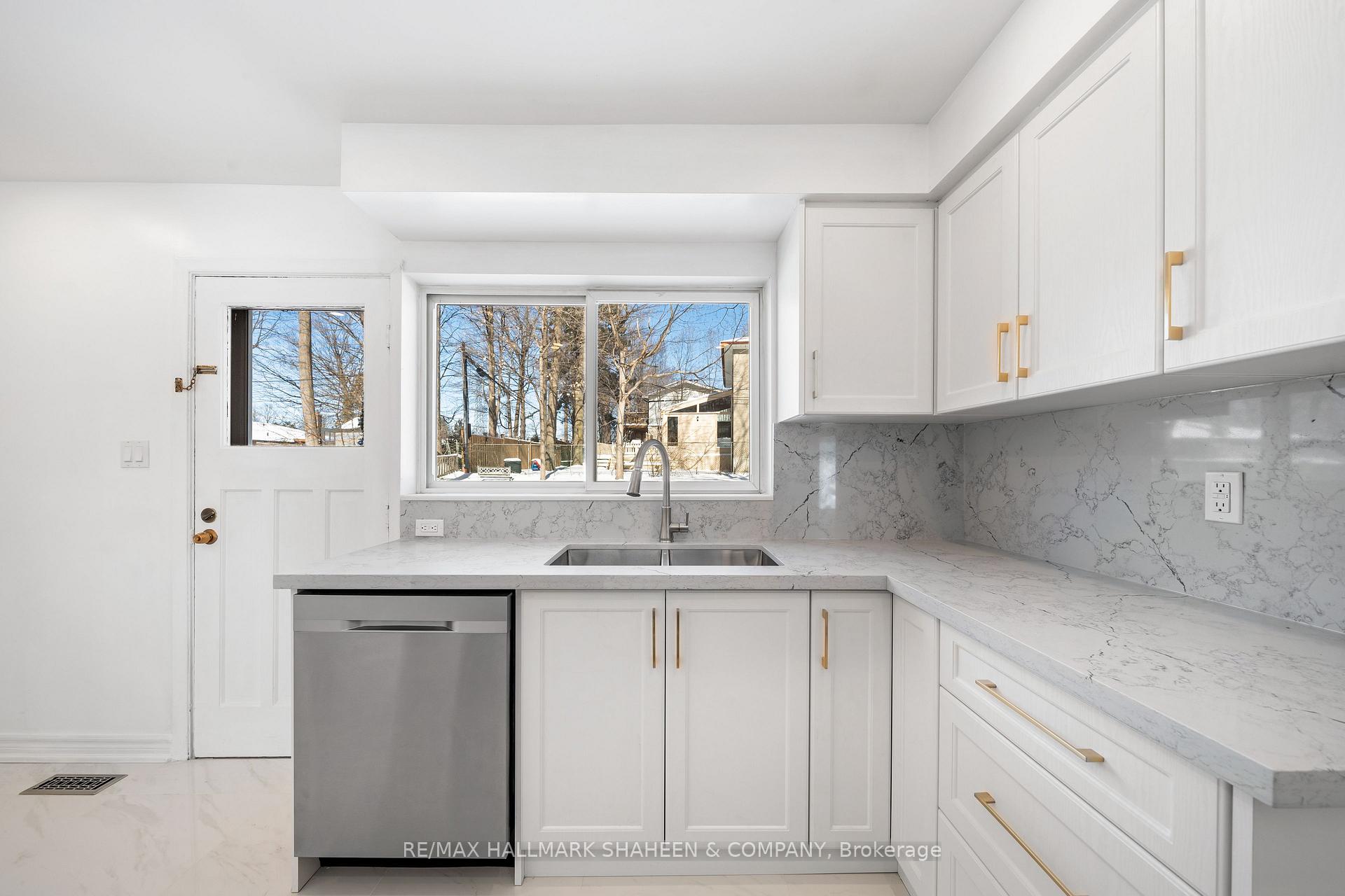 Photo 5 of Unit Main, 96 Rameau Drive, North York, Hillcrest Village — HOMEH