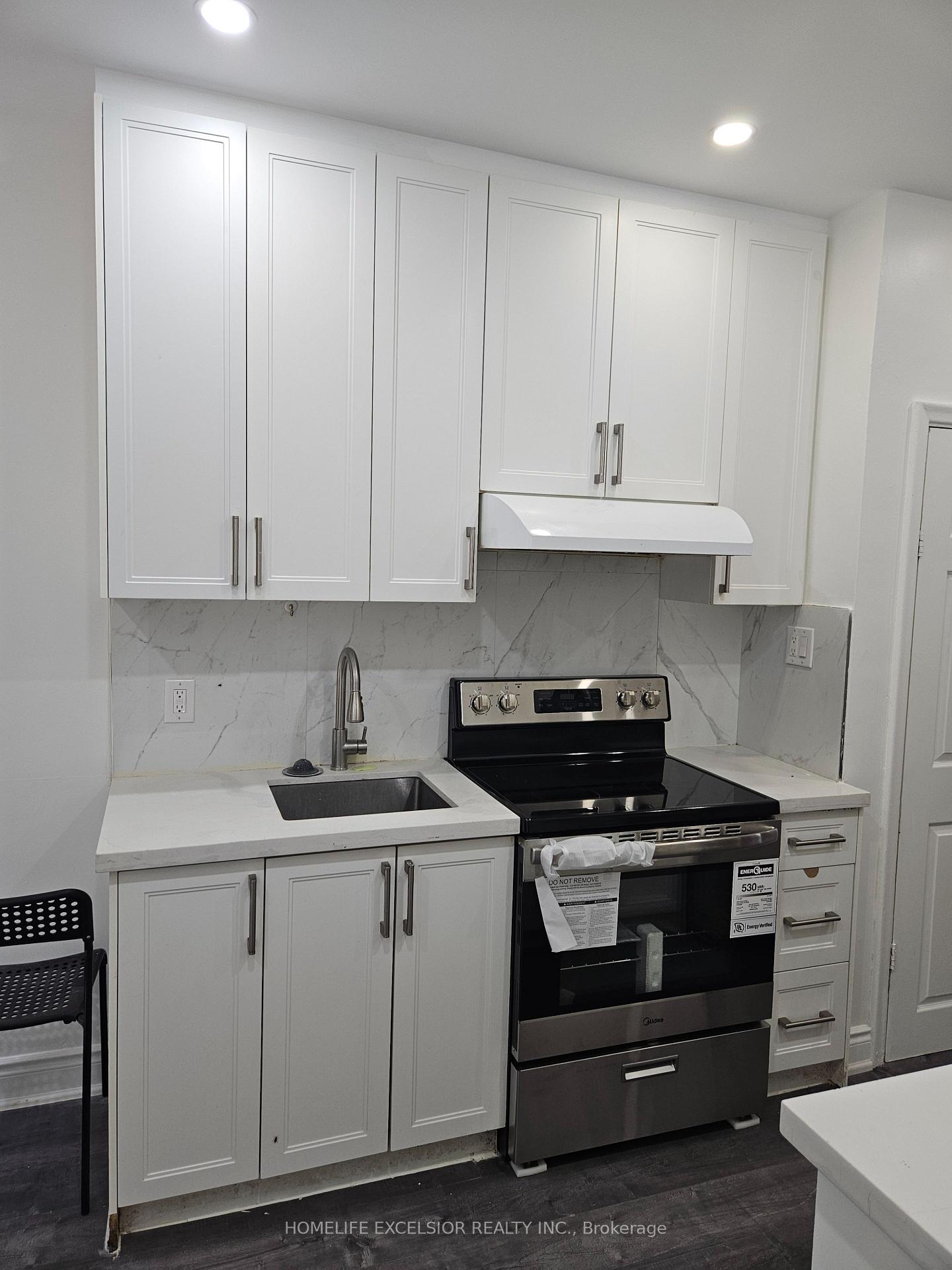 Photo 4 of 82 Pandora Circle, Scarborough, Woburn — HOMEH