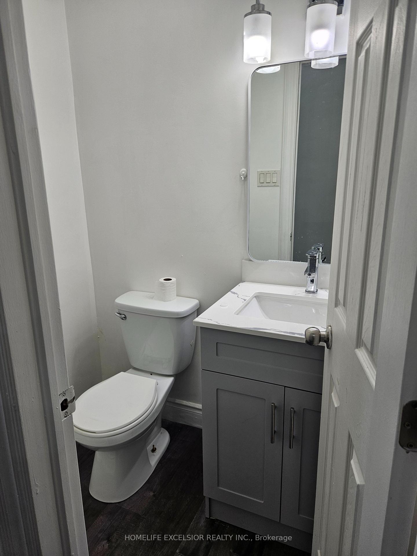 Photo 5 of 82 Pandora Circle, Scarborough, Woburn — HOMEH