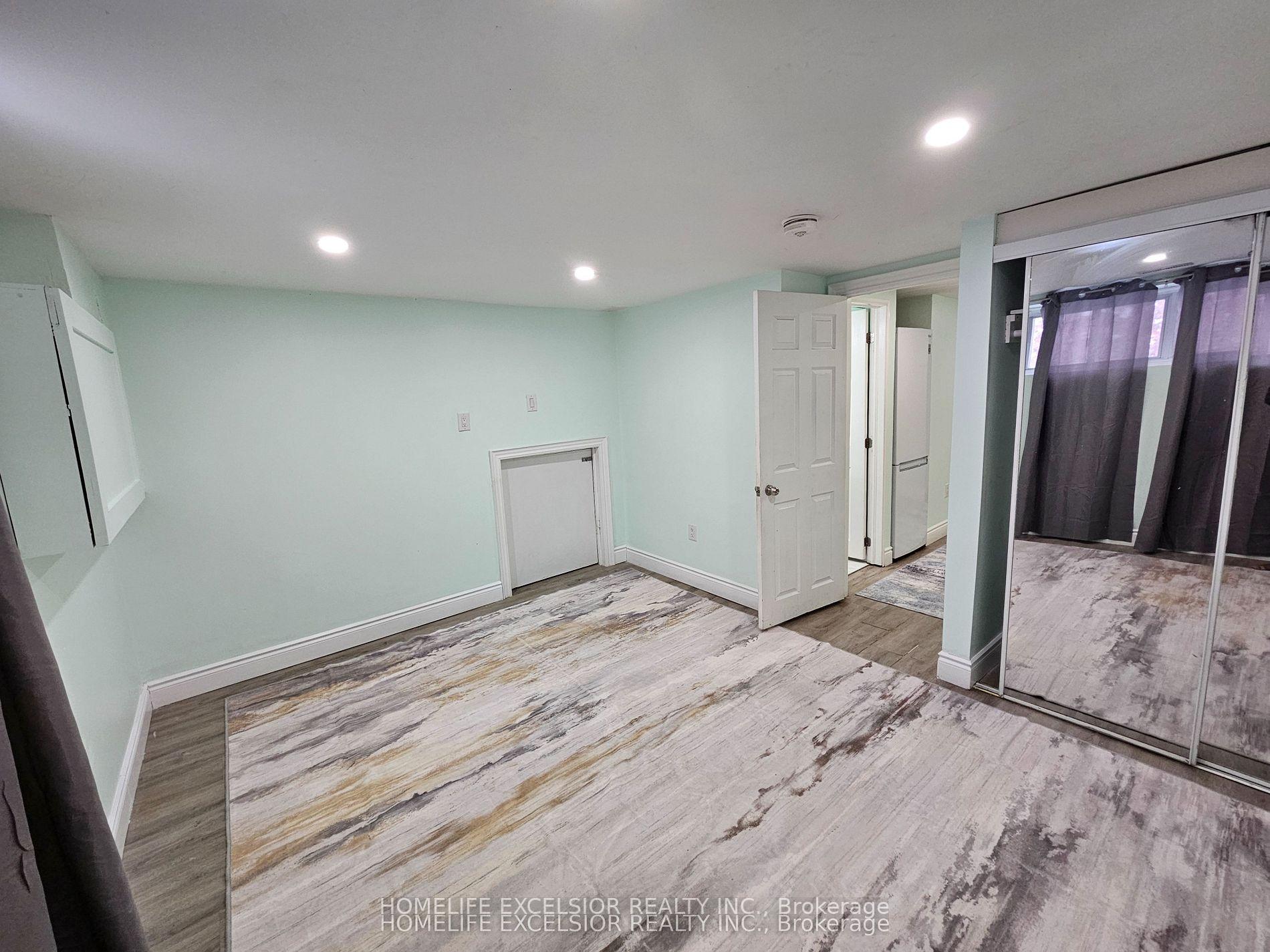 Photo 8 of 82 Pandora Circle, Scarborough, Woburn — HOMEH