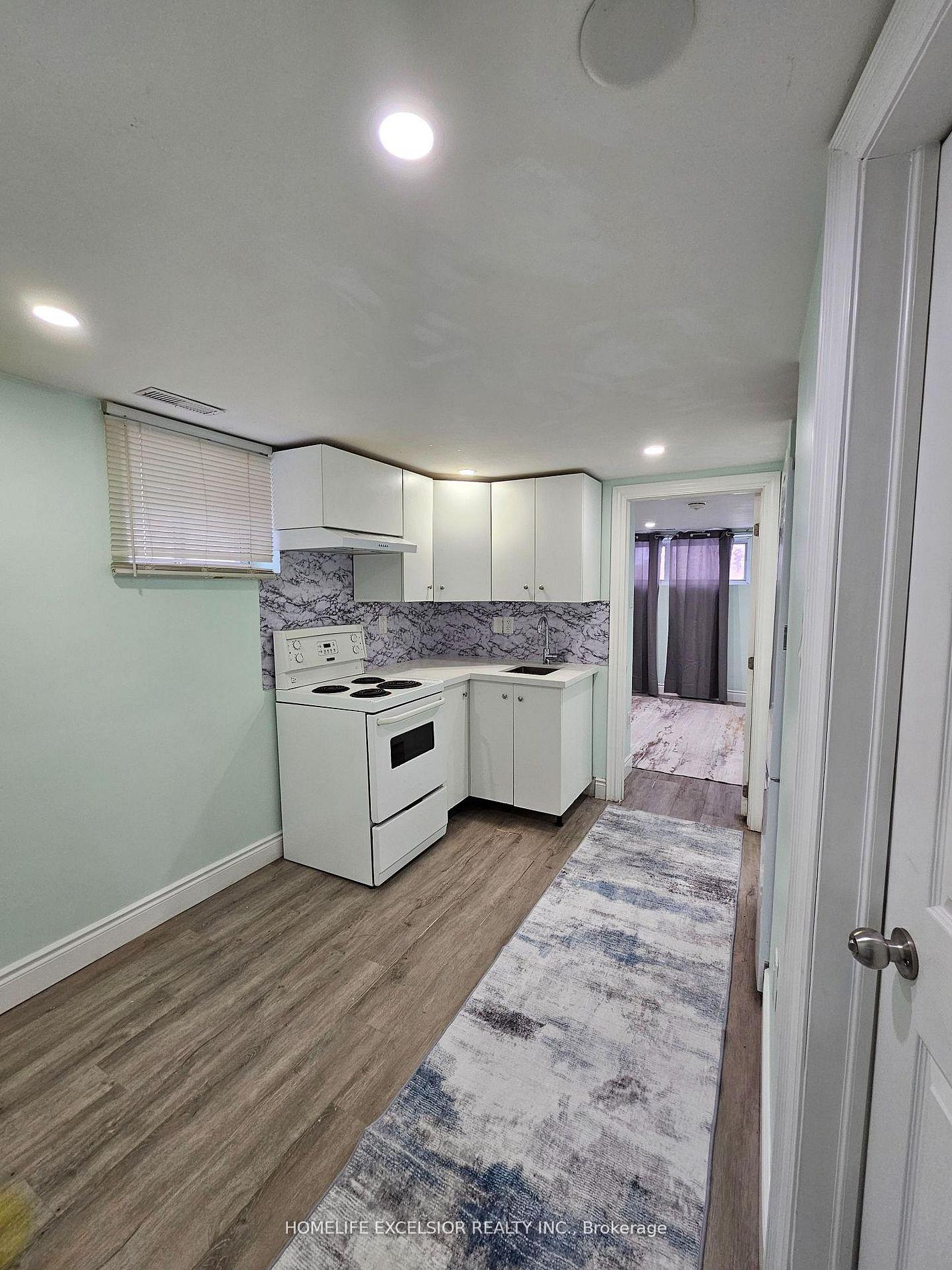 Photo 10 of 82 Pandora Circle, Scarborough, Woburn — HOMEH