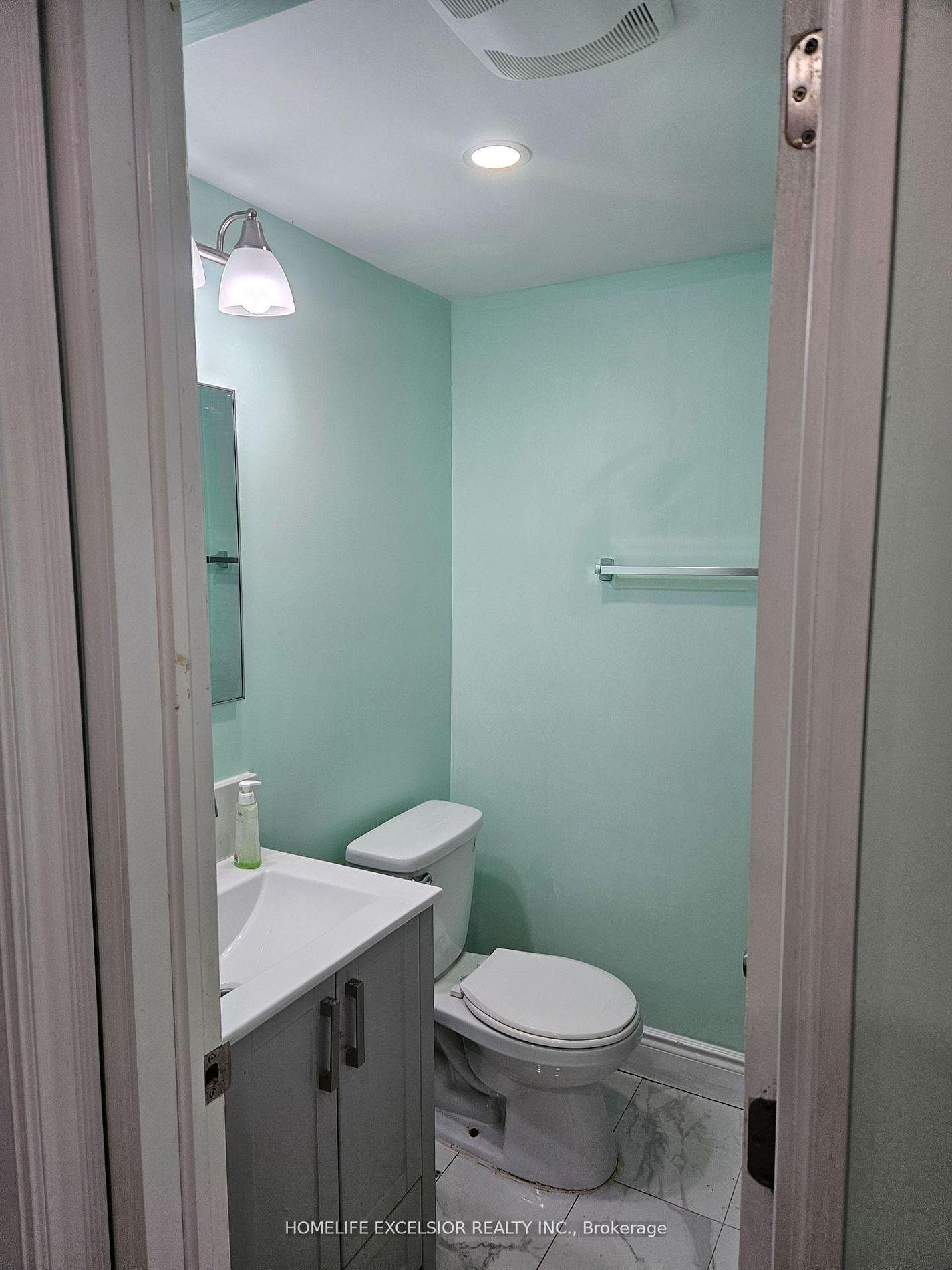 Photo 12 of 82 Pandora Circle, Scarborough, Woburn — HOMEH